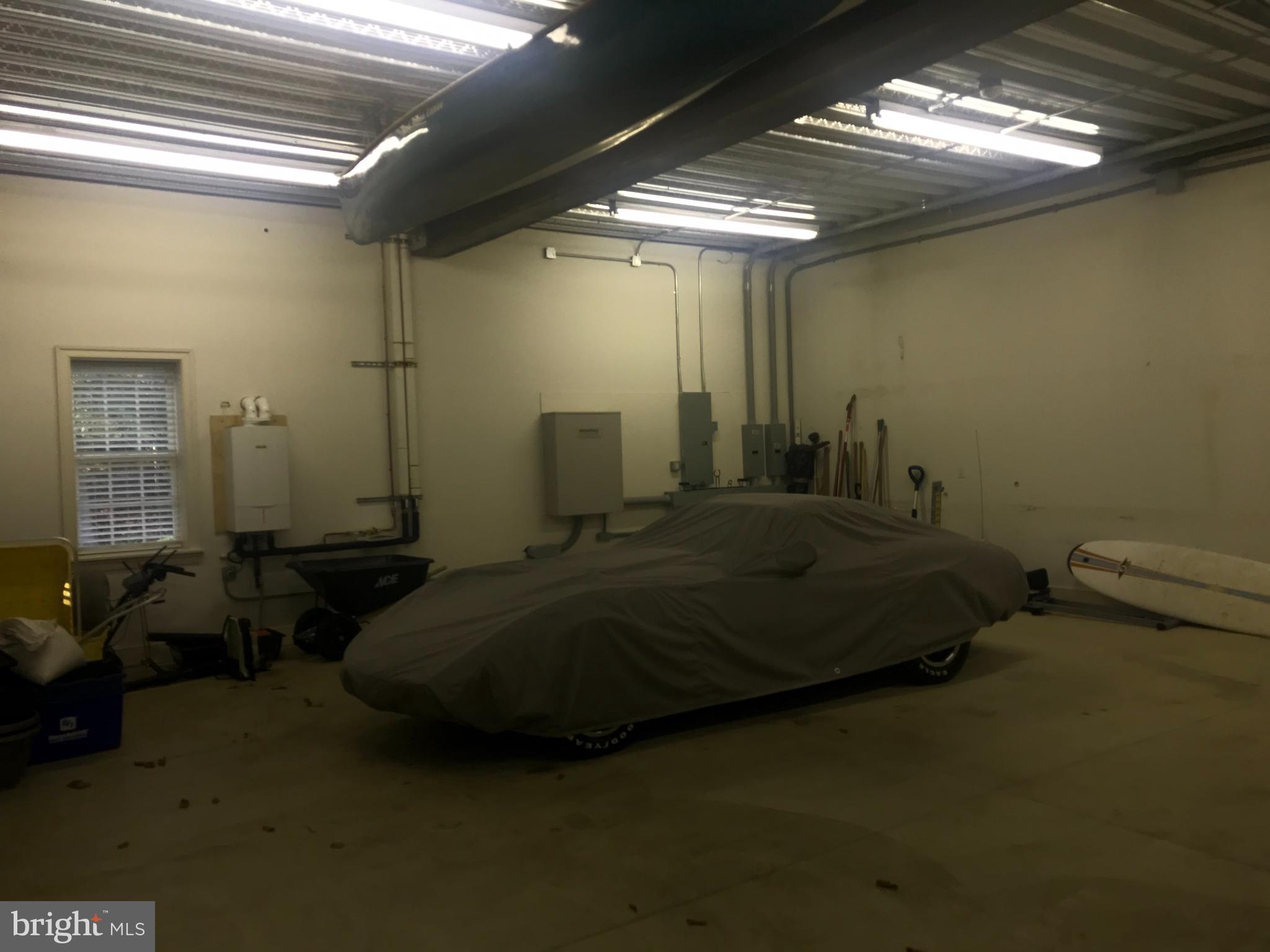 DEER POINTE - Residential