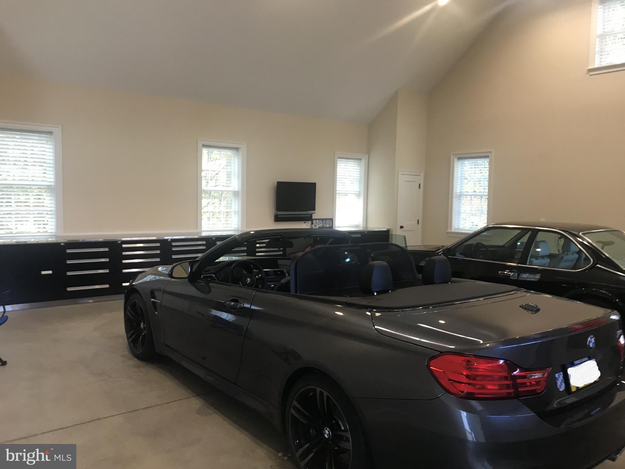 DEER POINTE - Residential