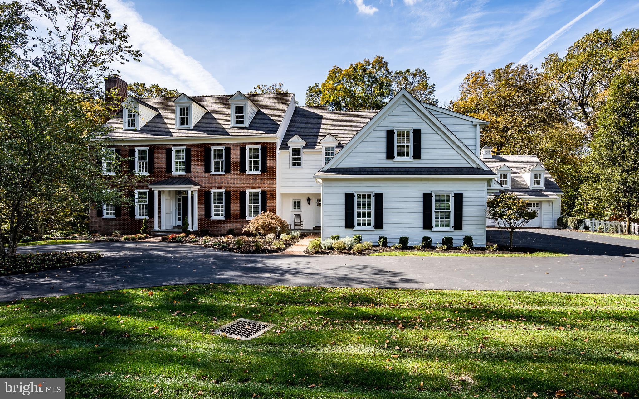 DEER POINTE - Residential