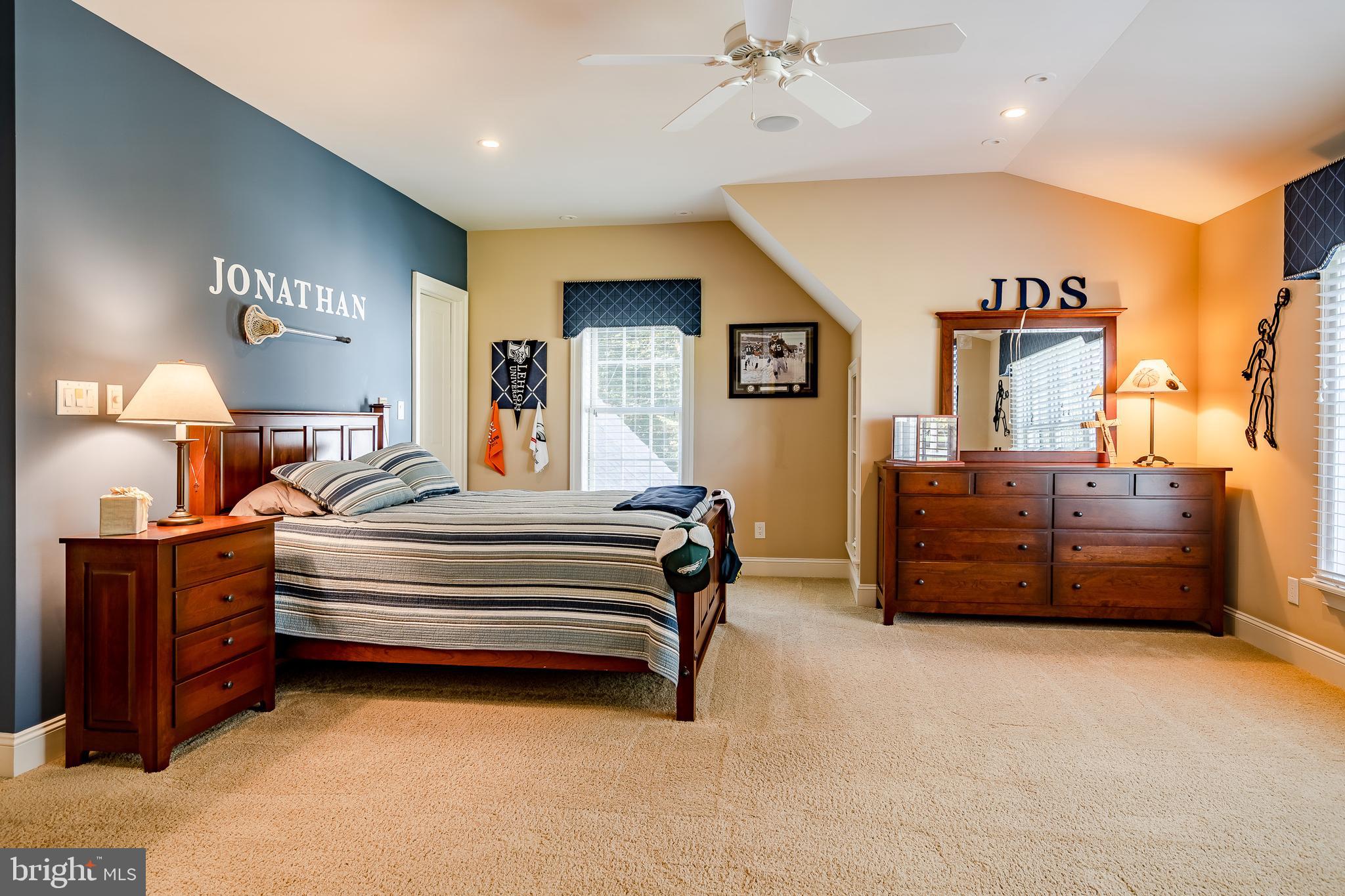 DEER POINTE - Residential