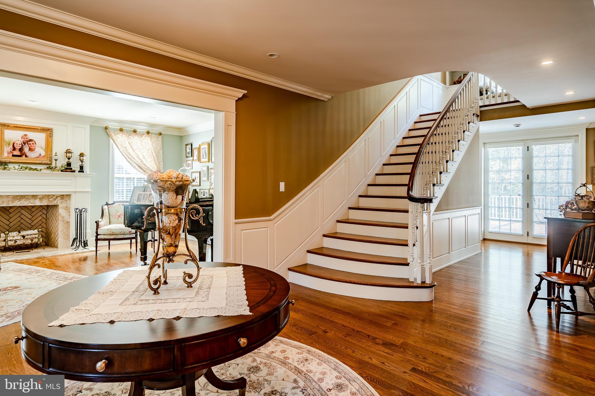 DEER POINTE - Residential