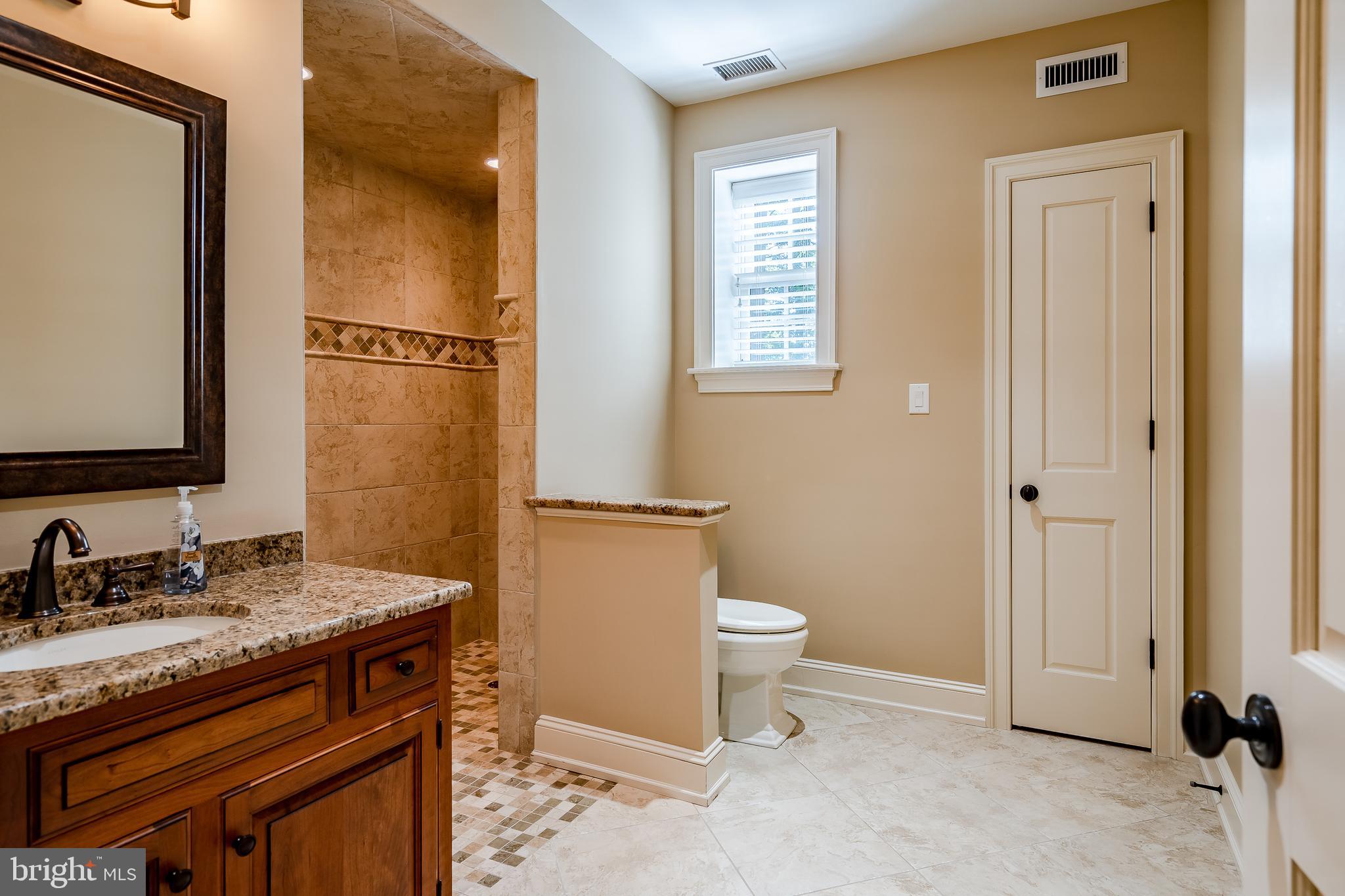 DEER POINTE - Residential