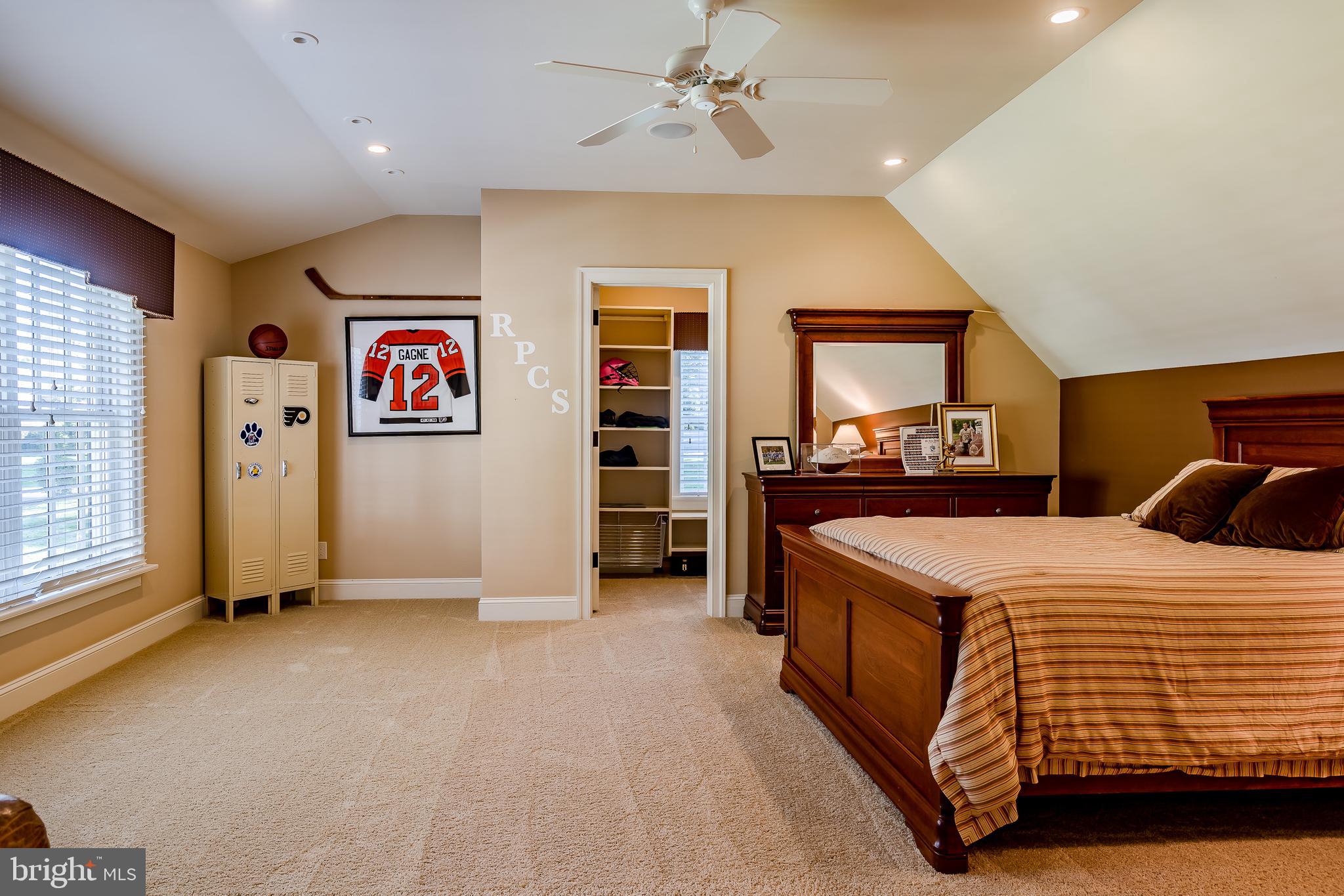 DEER POINTE - Residential