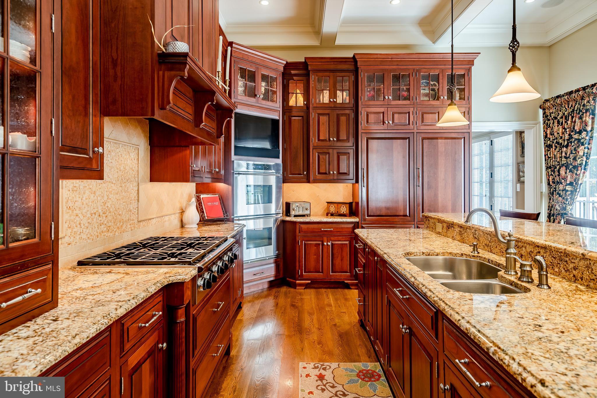 DEER POINTE - Residential