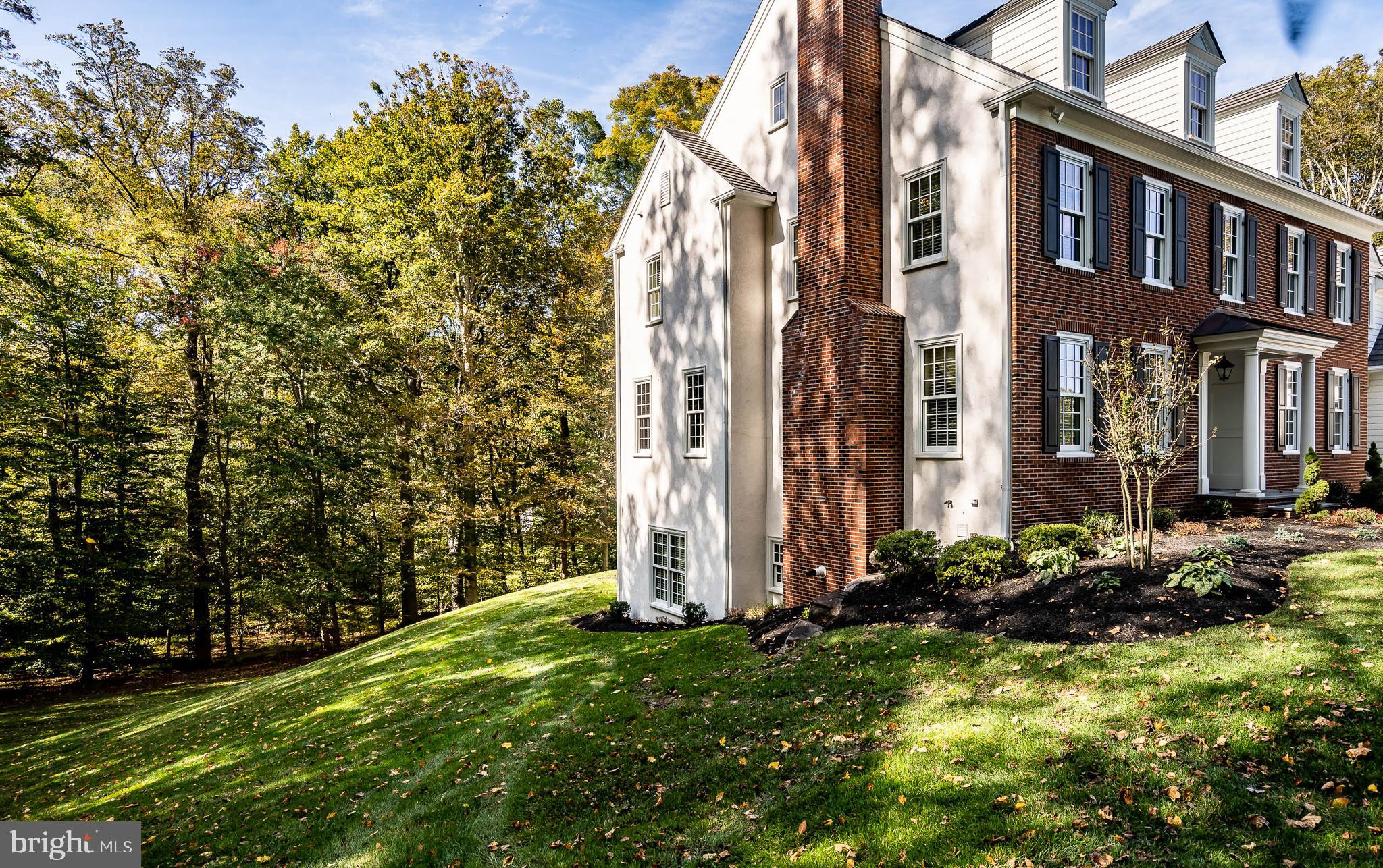 DEER POINTE - Residential