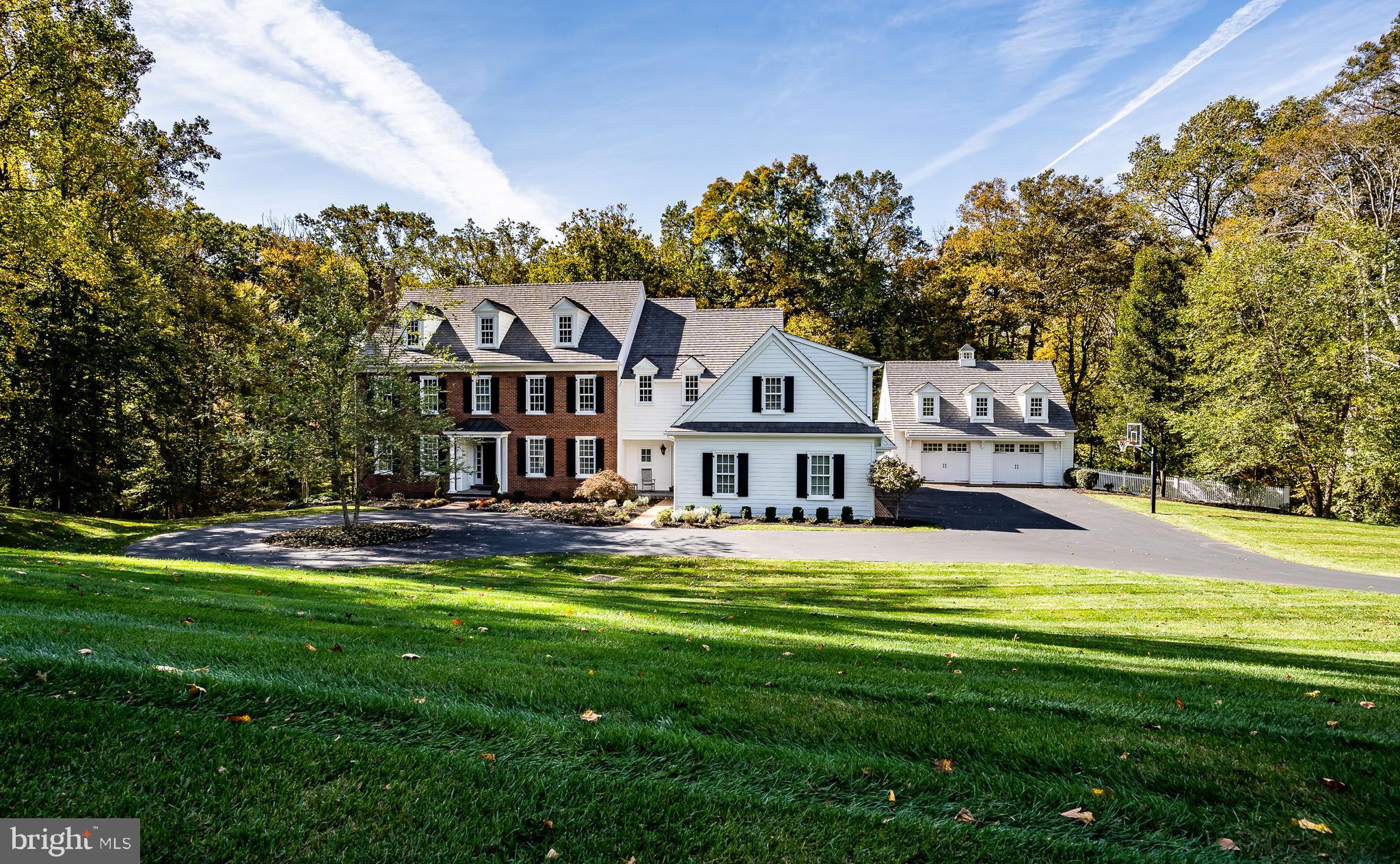 DEER POINTE - Residential