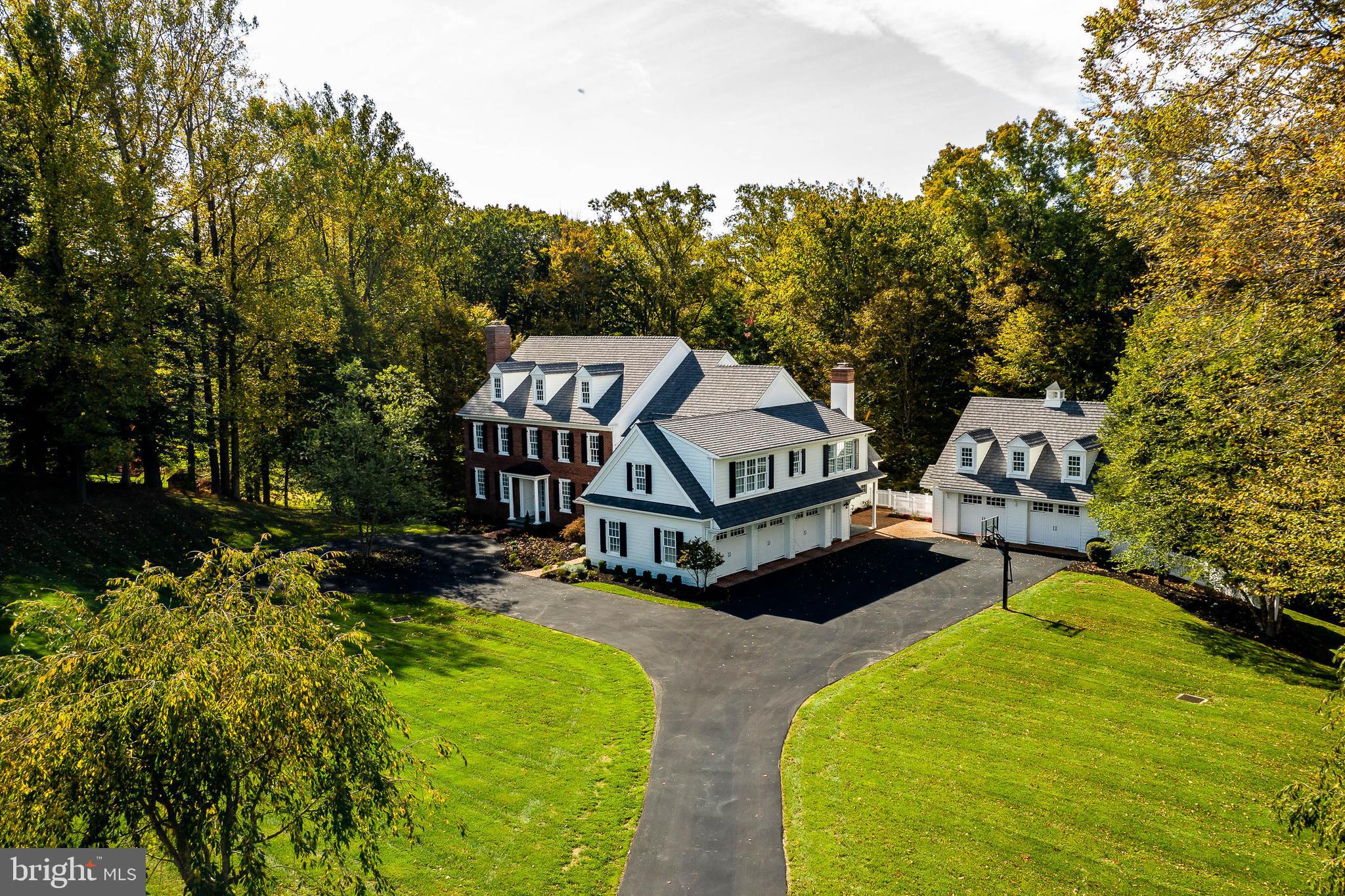 DEER POINTE - Residential