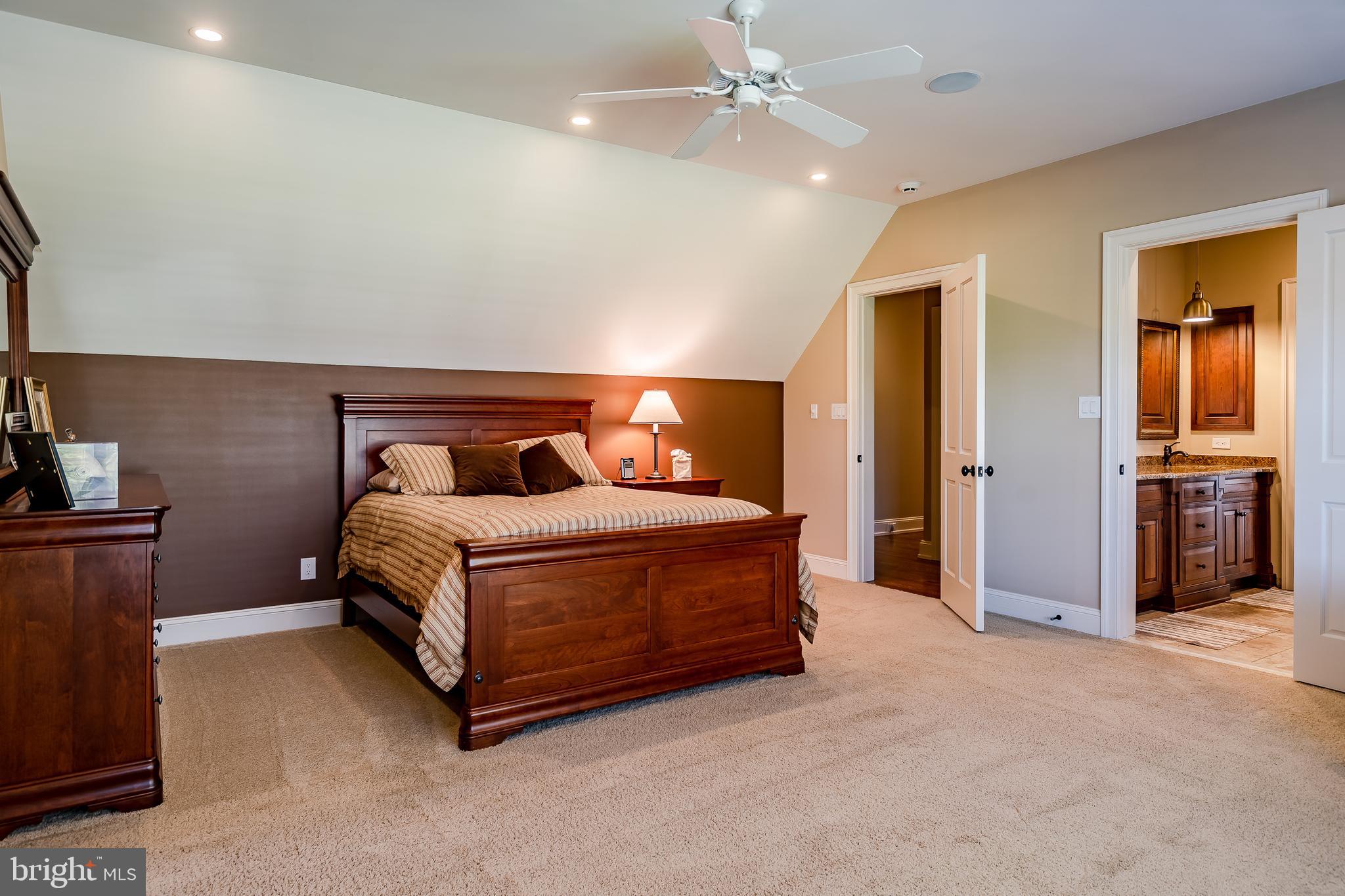 DEER POINTE - Residential