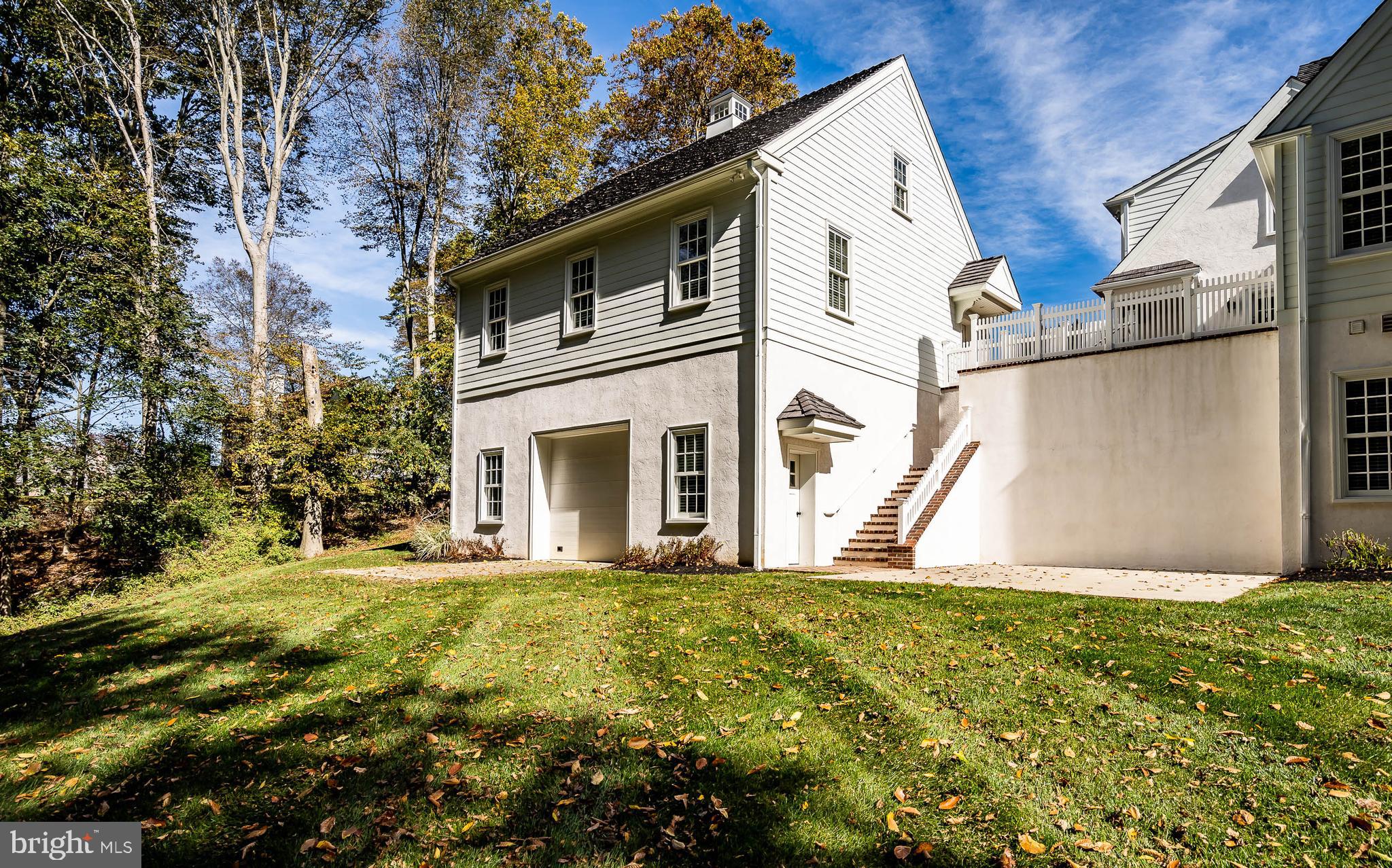 DEER POINTE - Residential