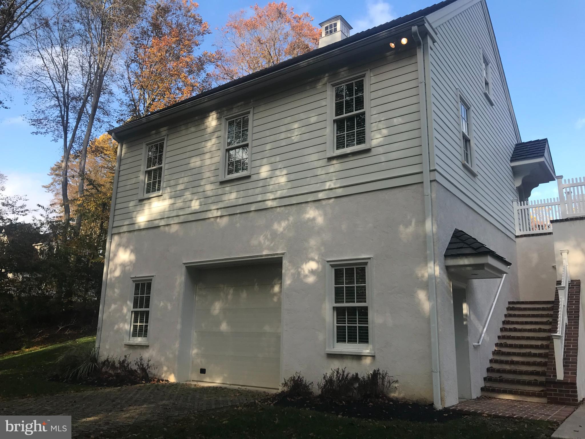 DEER POINTE - Residential