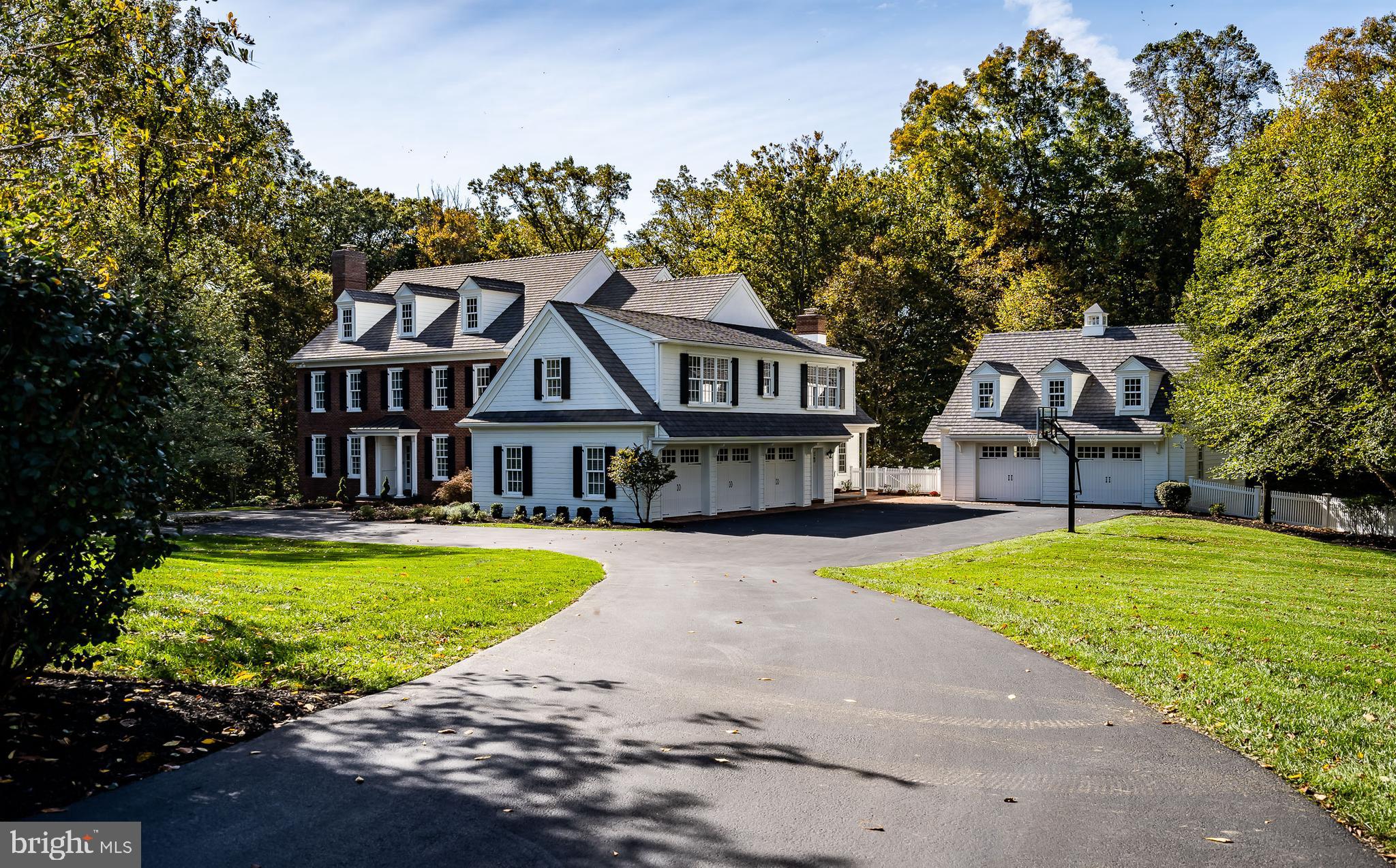 DEER POINTE - Residential