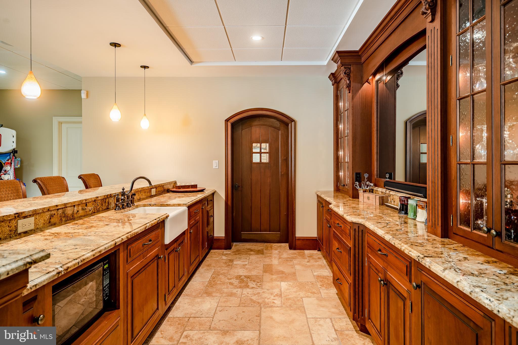 DEER POINTE - Residential