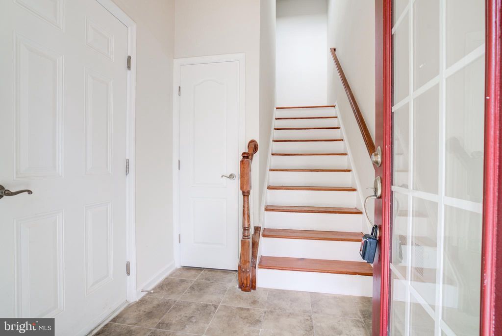 Photo of 11605 Georgia Avenue #11605, SILVER SPRING, MD 20902 (MLS # MDMC2203866)