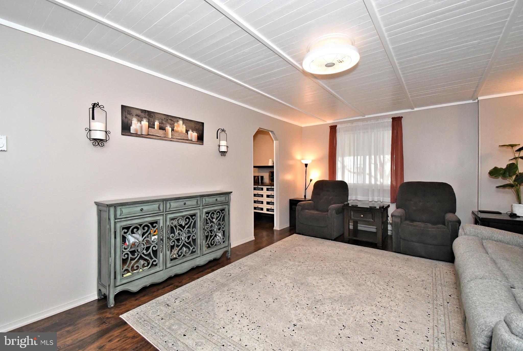 COLONIAL VIL - Residential