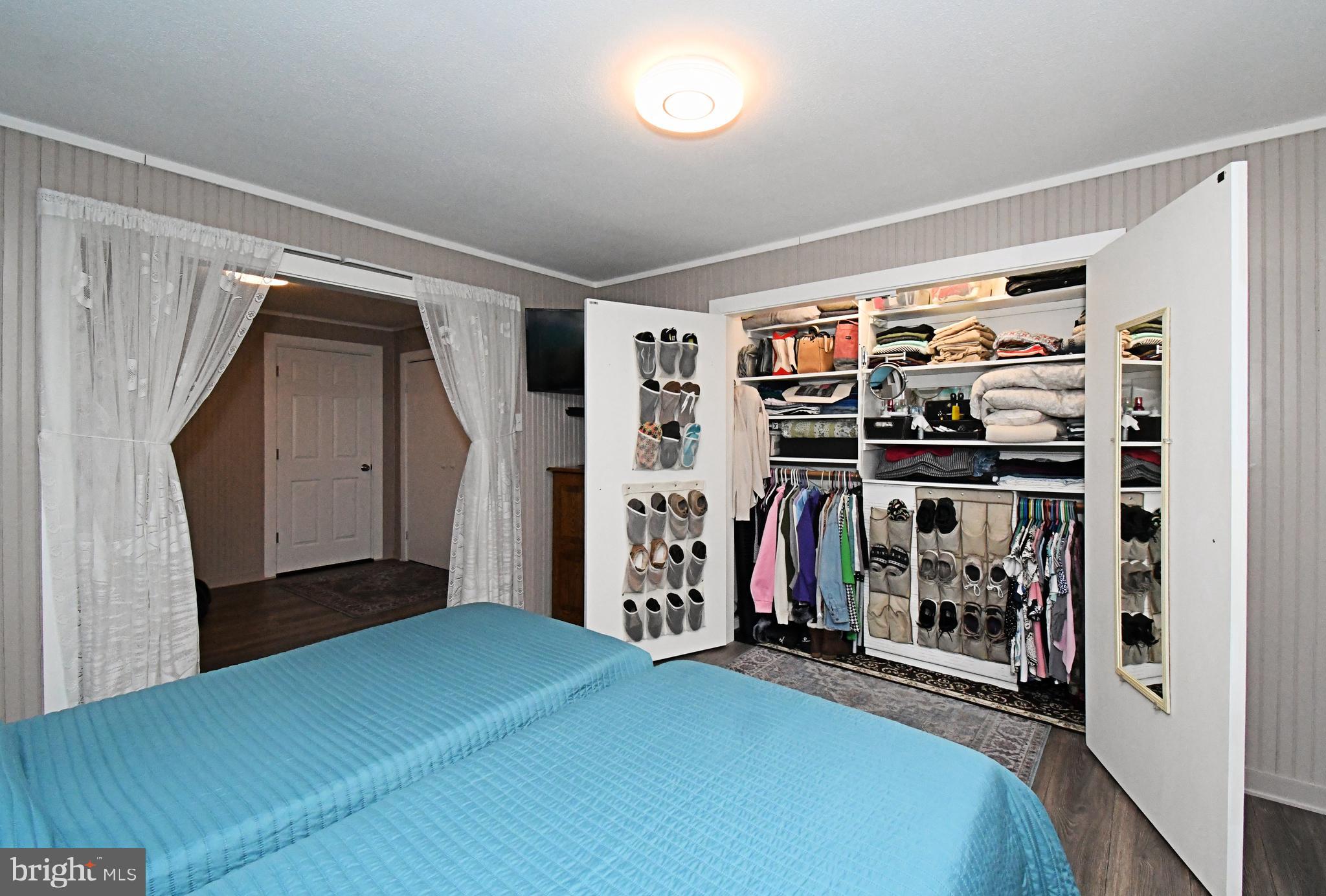 COLONIAL VIL - Residential