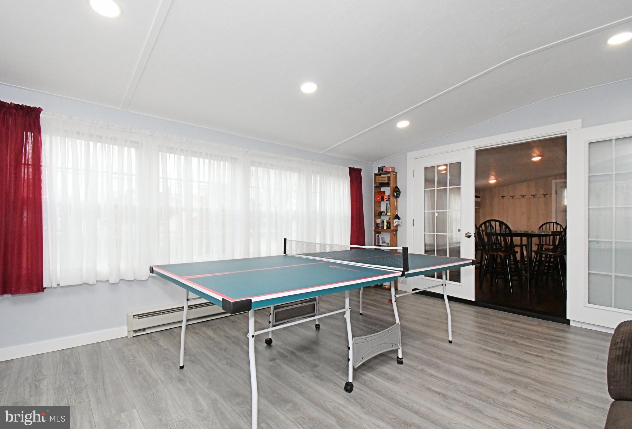 COLONIAL VIL - Residential