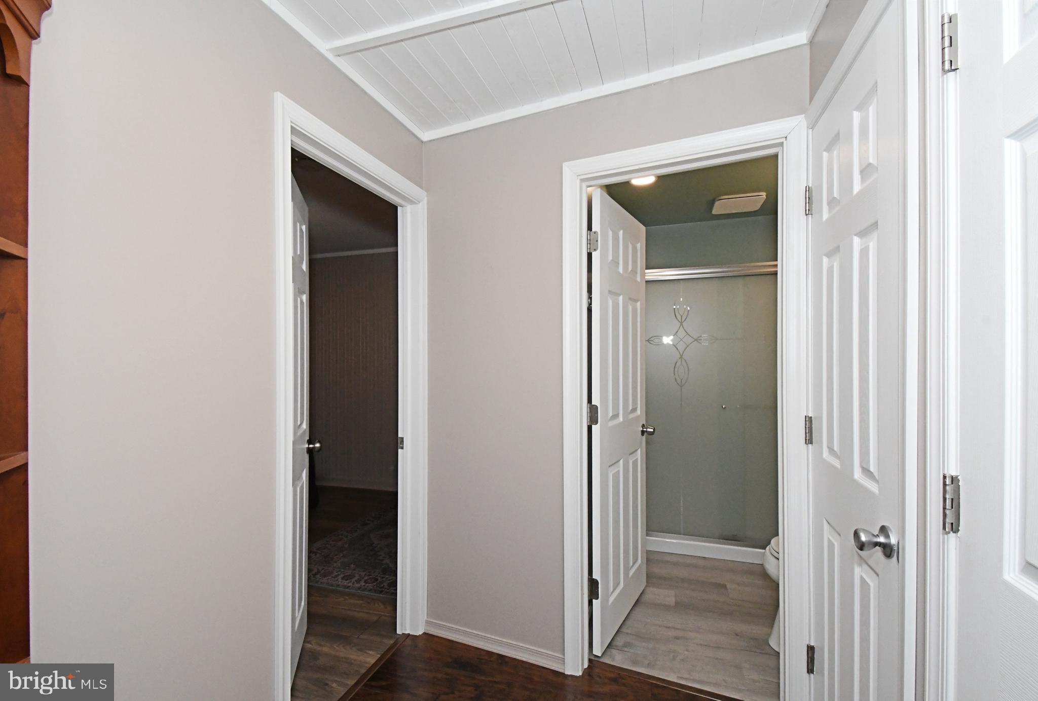 COLONIAL VIL - Residential