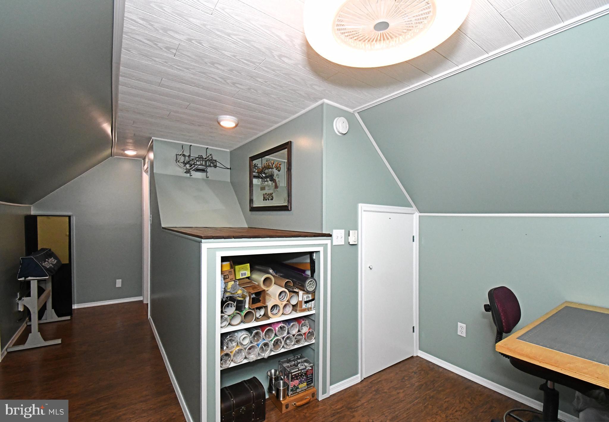 COLONIAL VIL - Residential