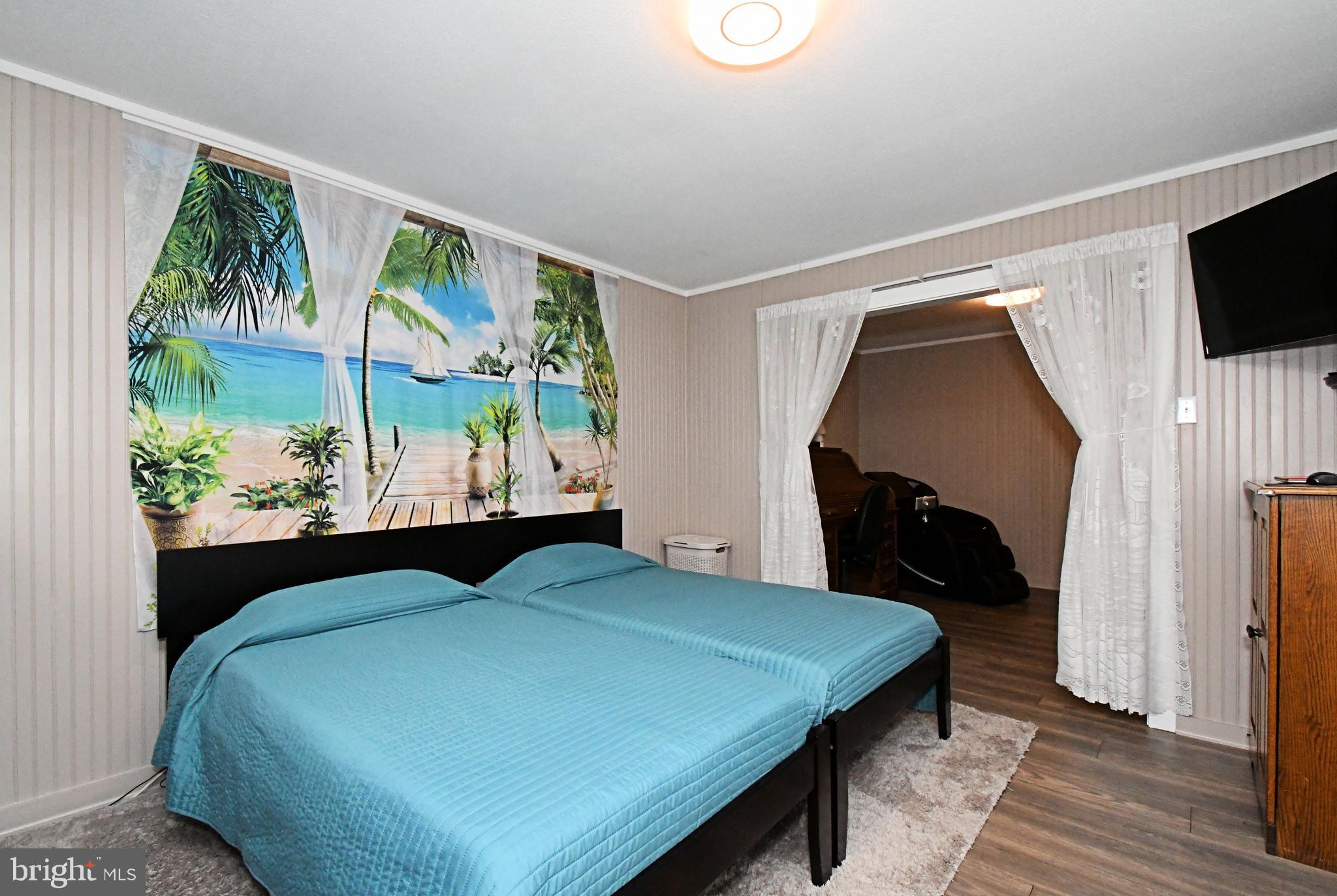 COLONIAL VIL - Residential