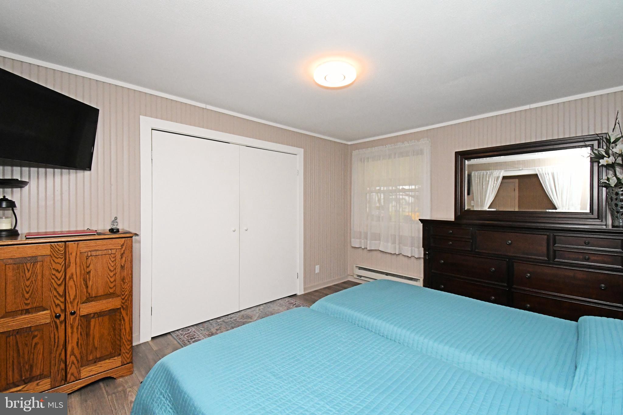 COLONIAL VIL - Residential