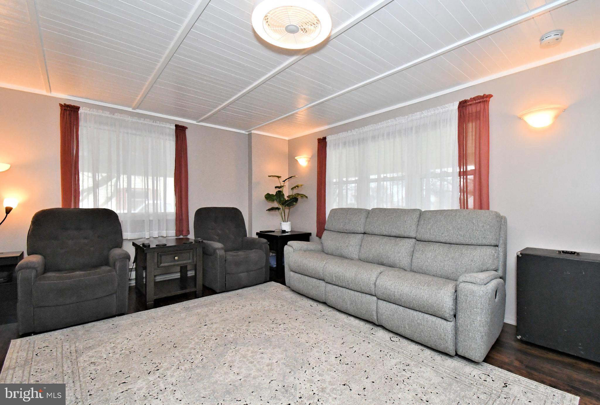 COLONIAL VIL - Residential