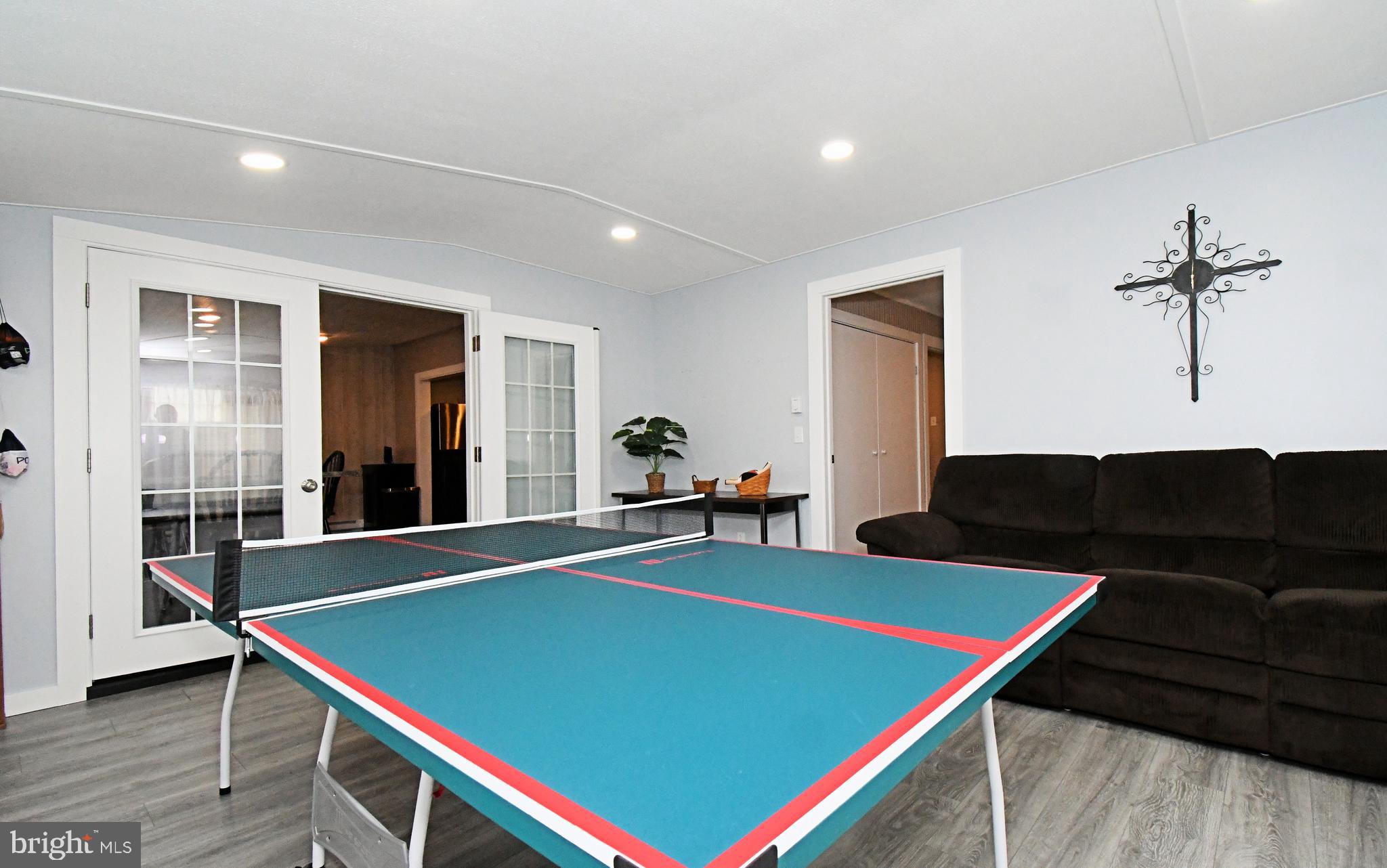 COLONIAL VIL - Residential