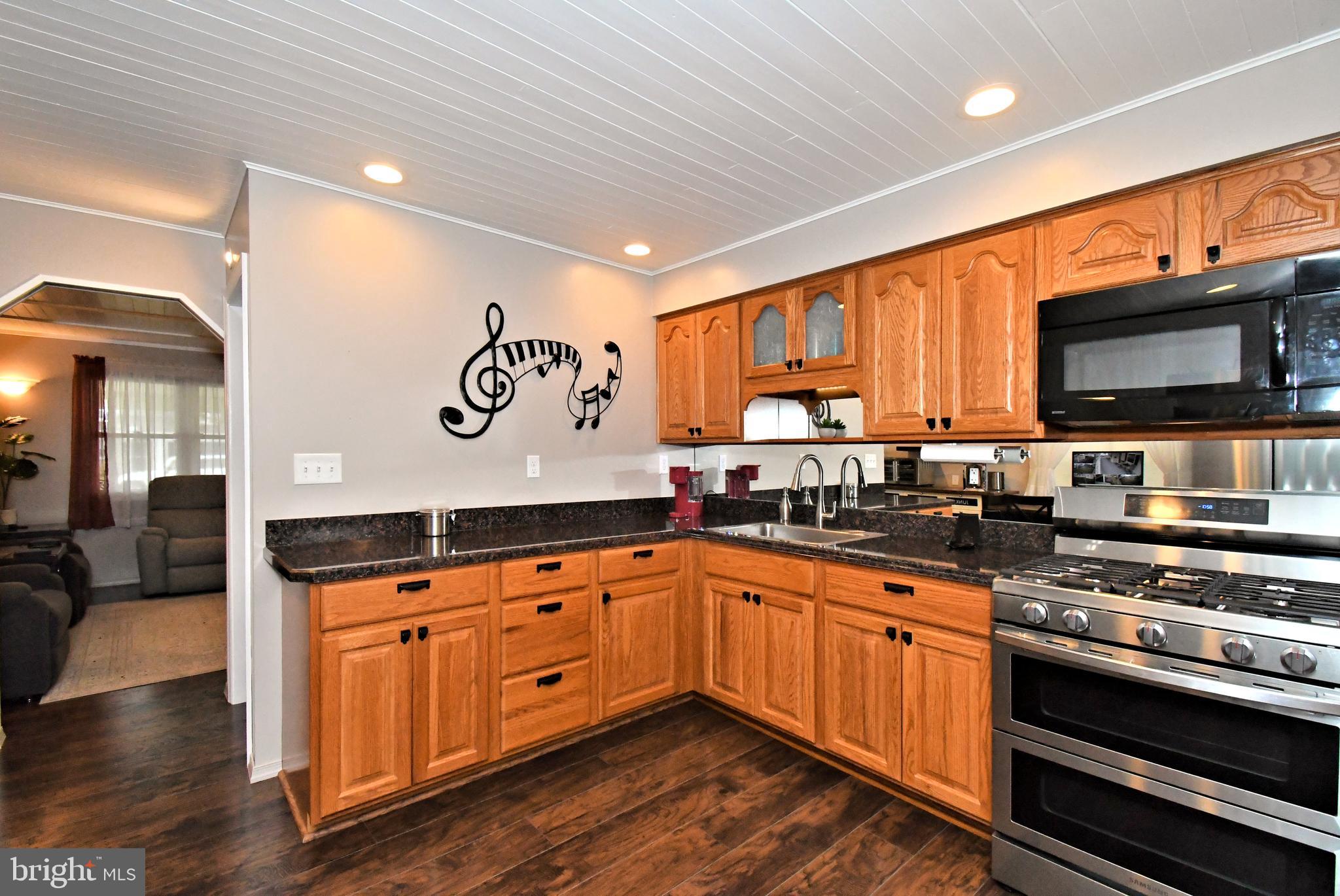 COLONIAL VIL - Residential