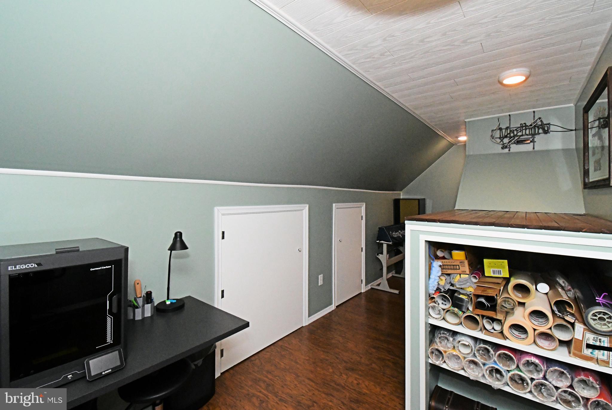 COLONIAL VIL - Residential