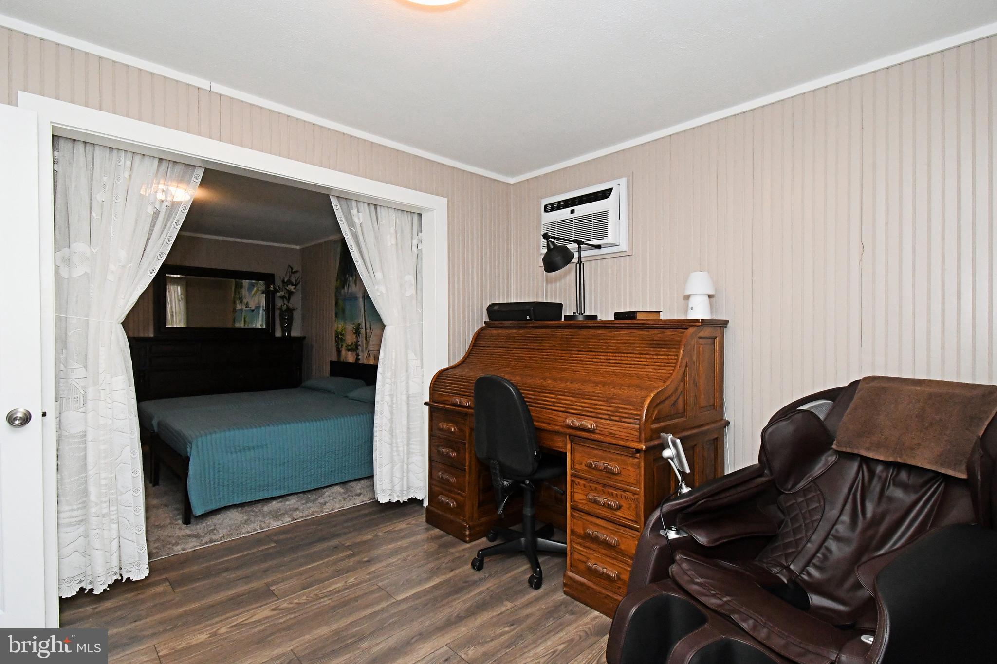 COLONIAL VIL - Residential