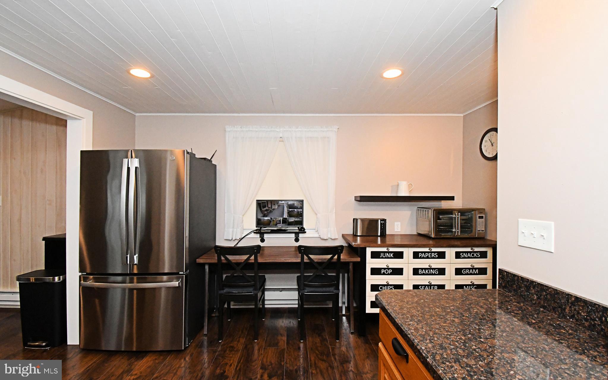 COLONIAL VIL - Residential