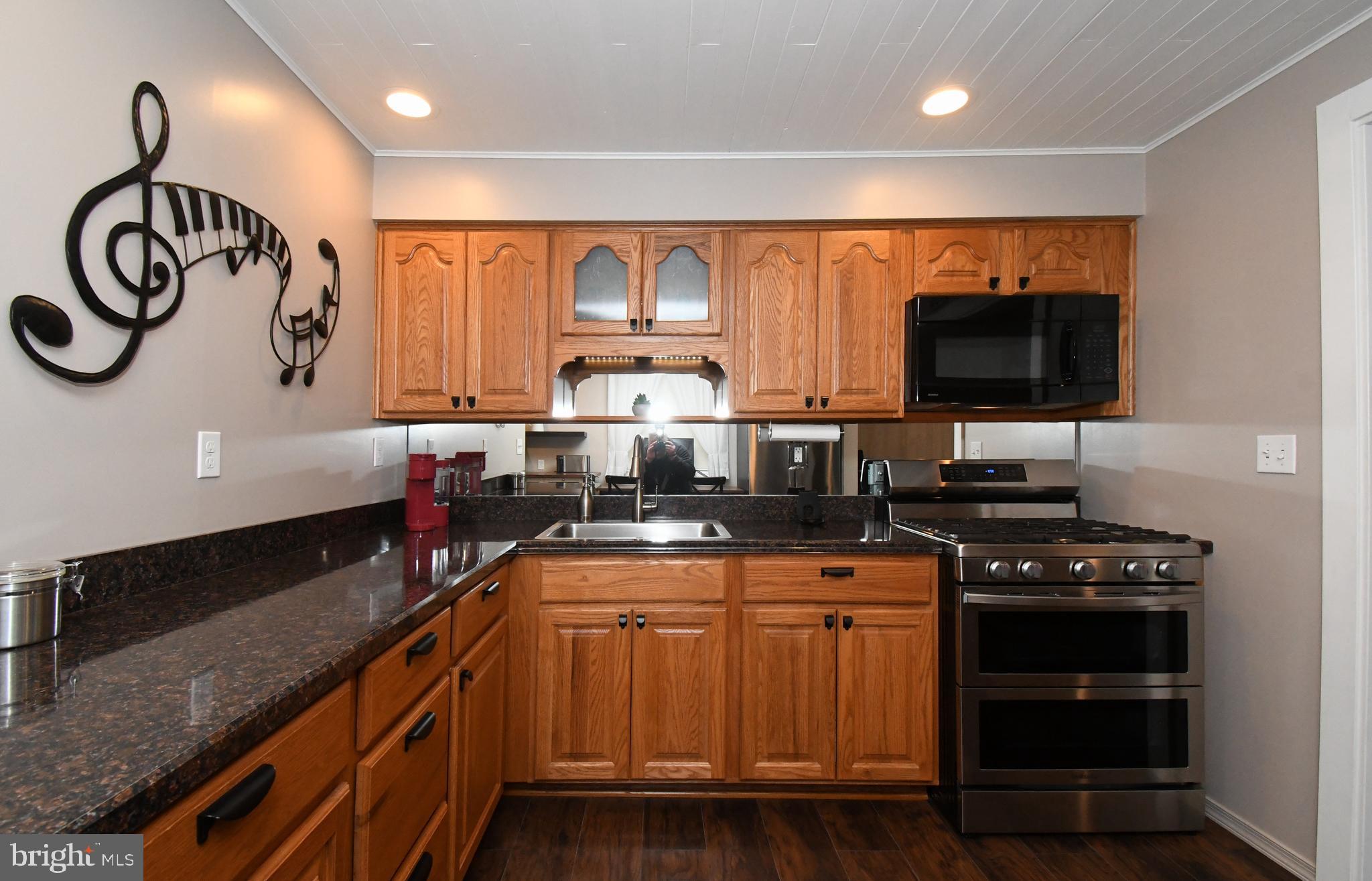 COLONIAL VIL - Residential