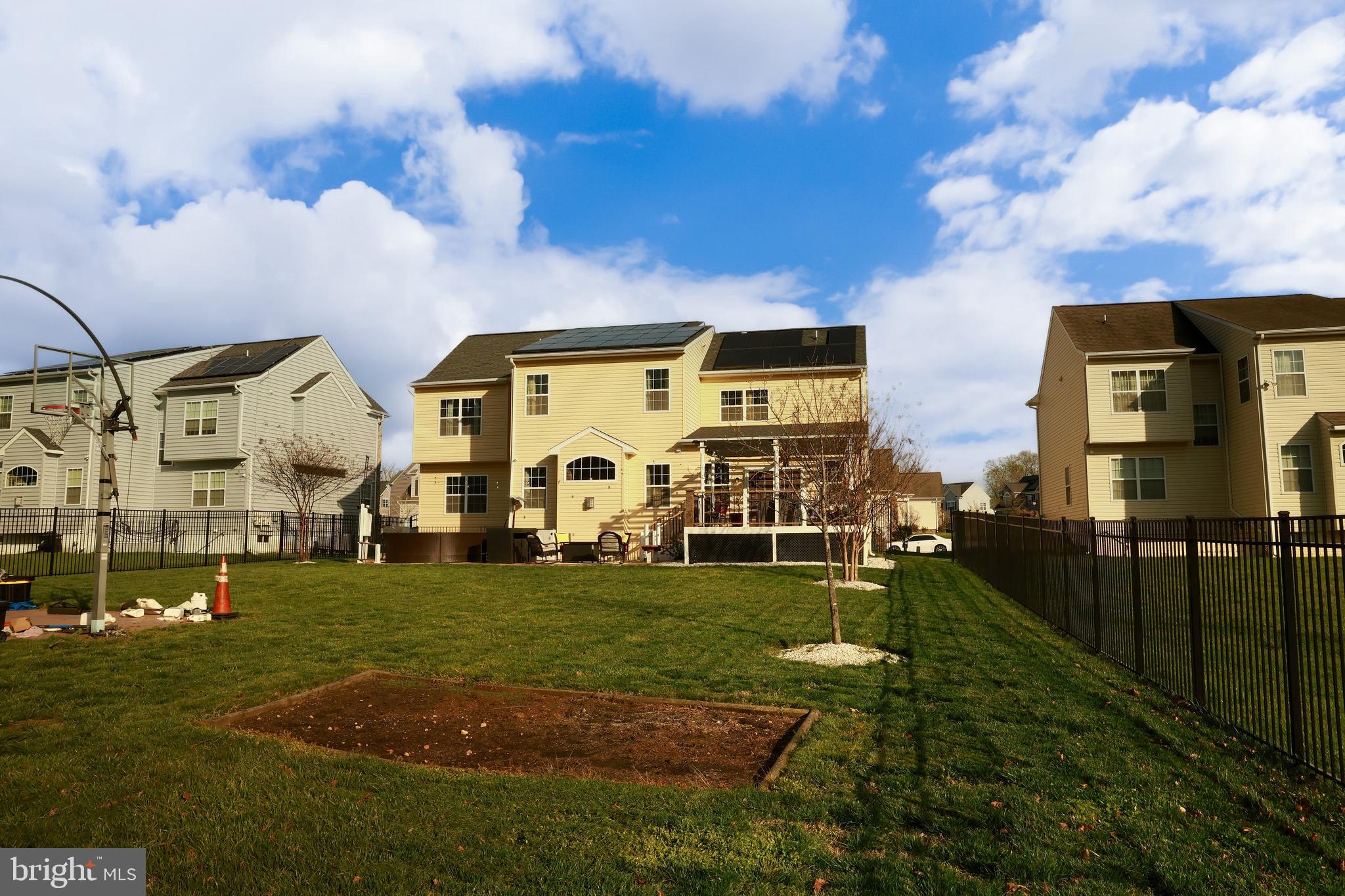 SURRATTS CROSSING - Residential