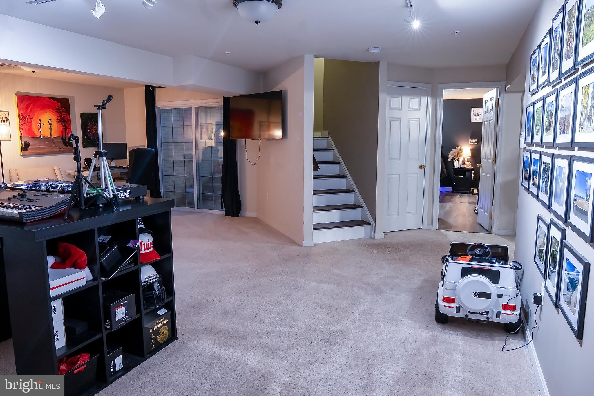 SURRATTS CROSSING - Residential