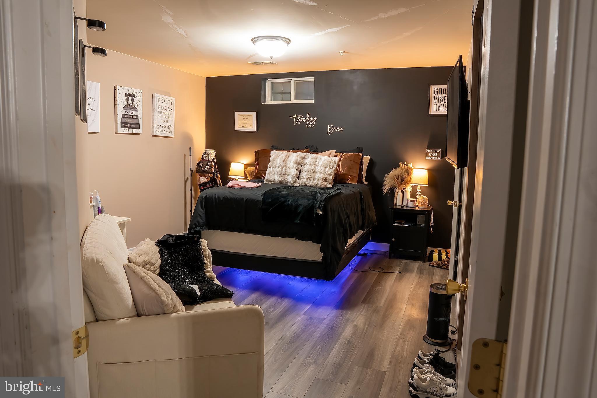 SURRATTS CROSSING - Residential