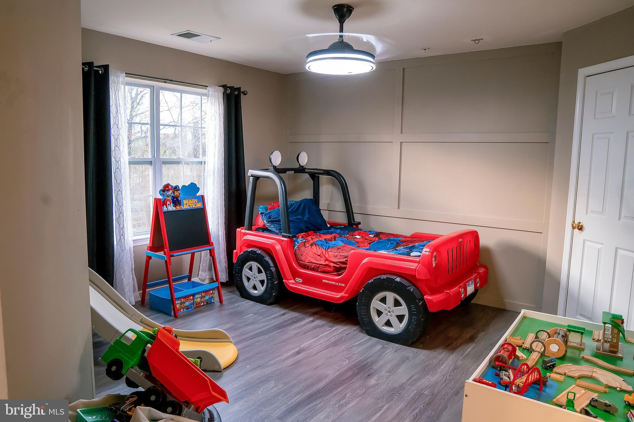 SURRATTS CROSSING - Residential