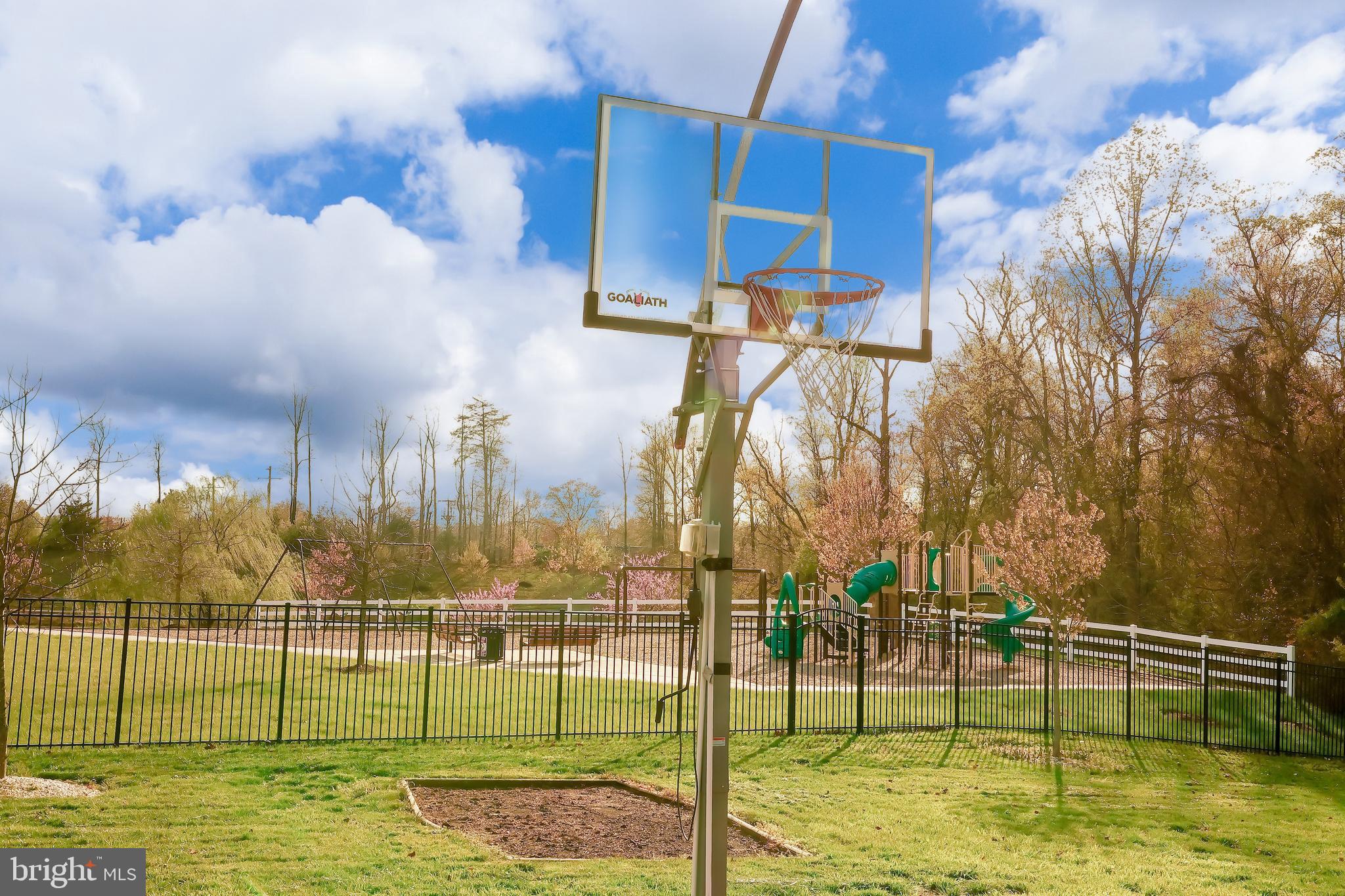 SURRATTS CROSSING - Residential