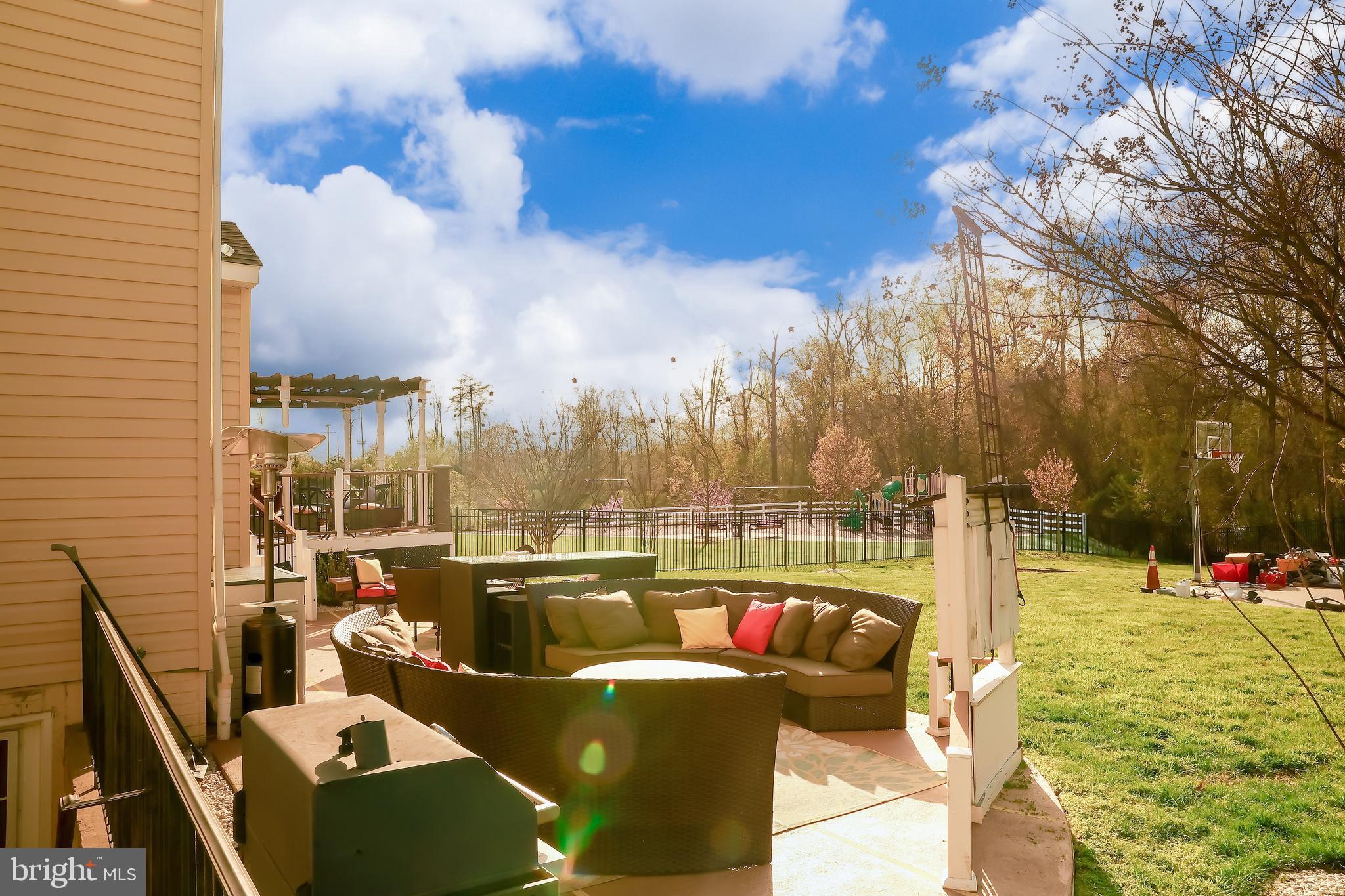 SURRATTS CROSSING - Residential