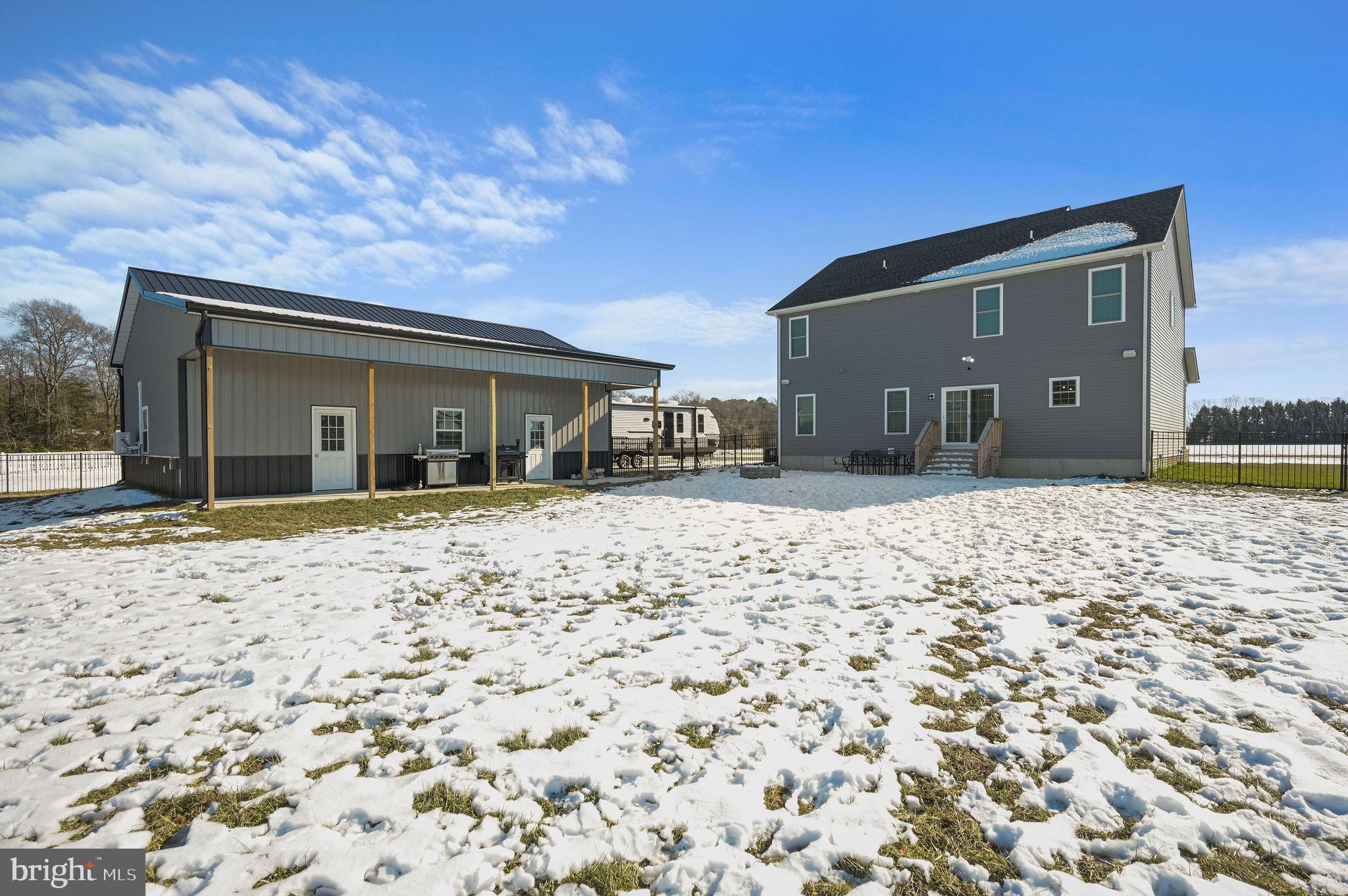 623 LOG CABIN ROAD