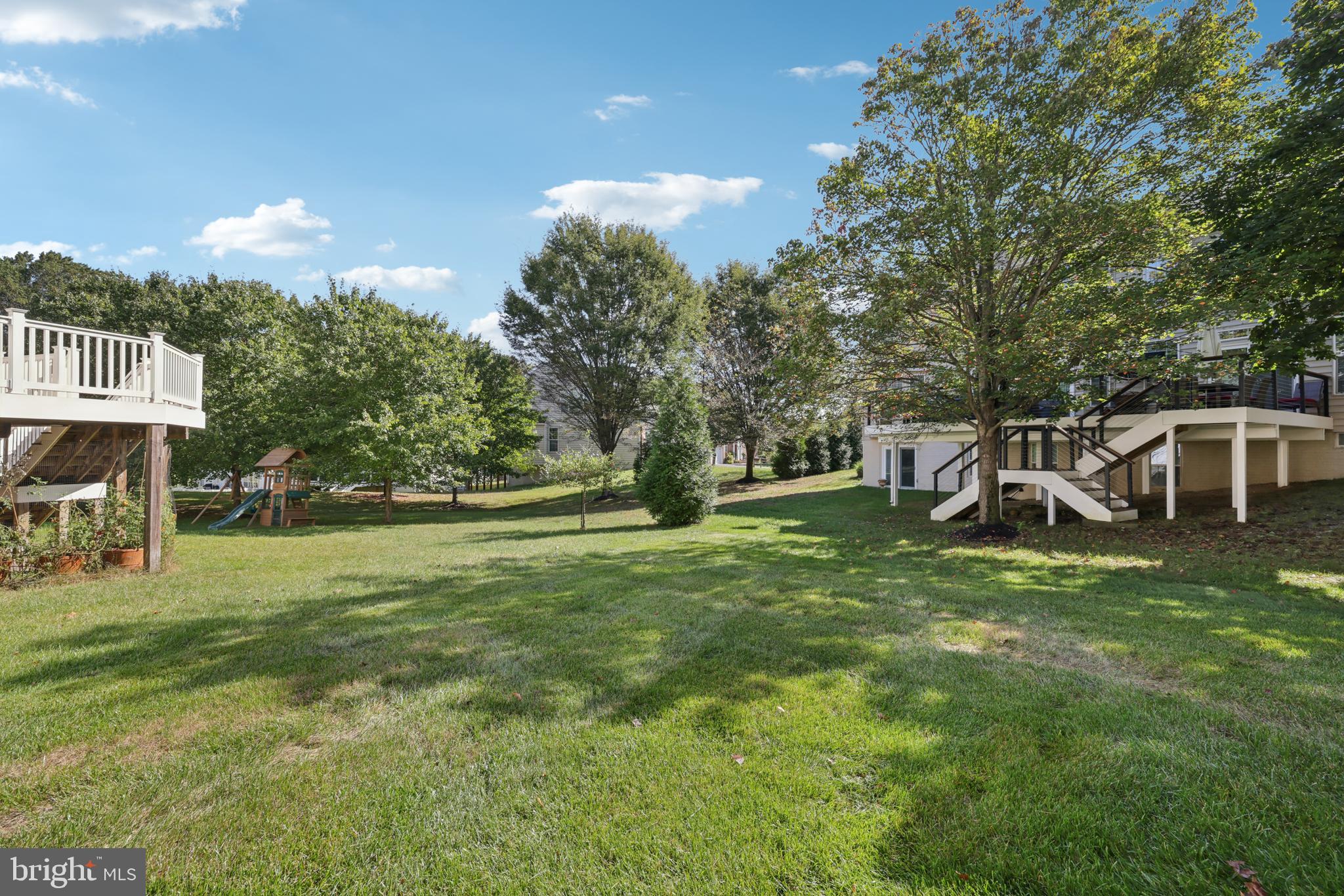 HOLLIFIELD ESTATES - Residential