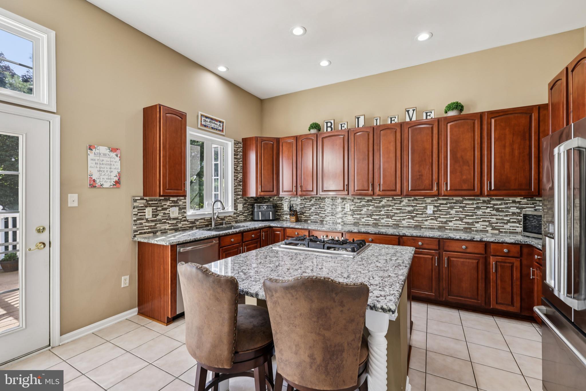 HOLLIFIELD ESTATES - Residential