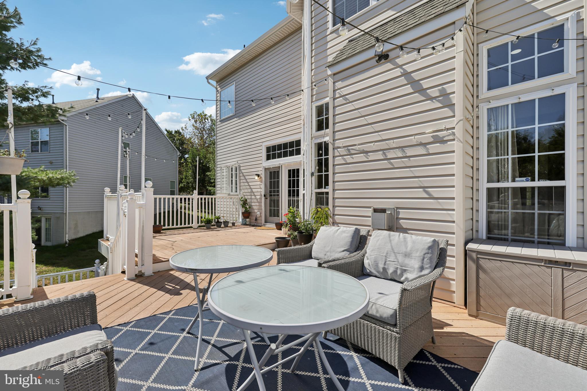 HOLLIFIELD ESTATES - Residential