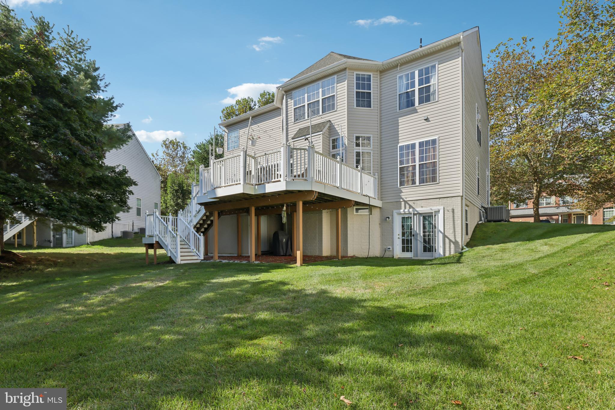 HOLLIFIELD ESTATES - Residential