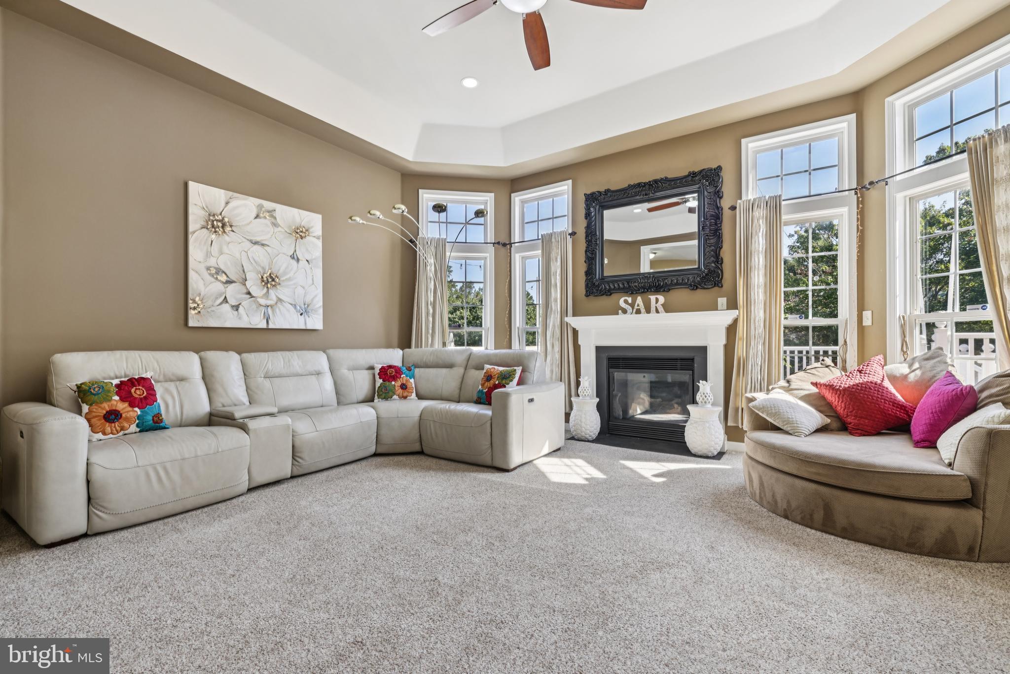 HOLLIFIELD ESTATES - Residential