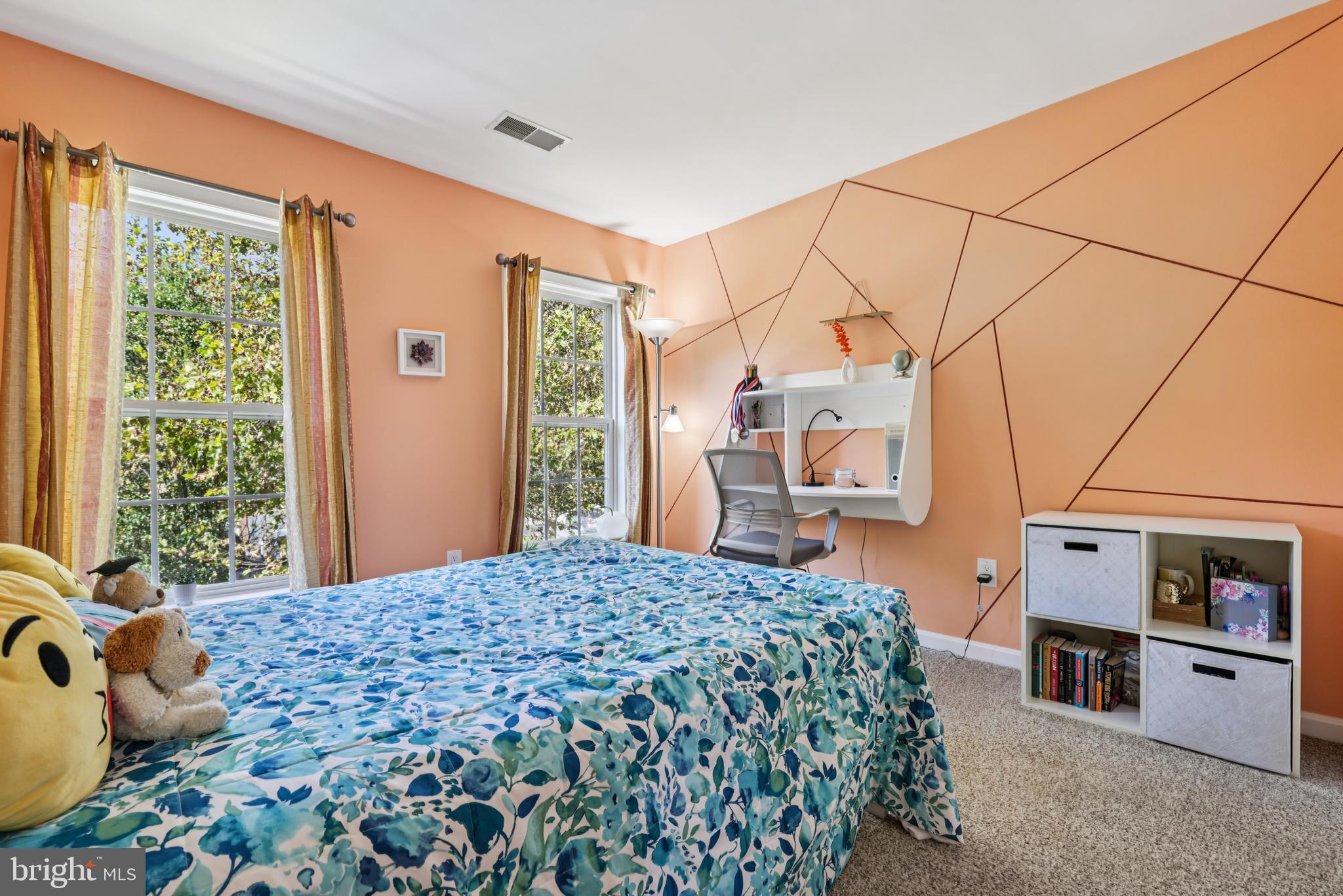 HOLLIFIELD ESTATES - Residential