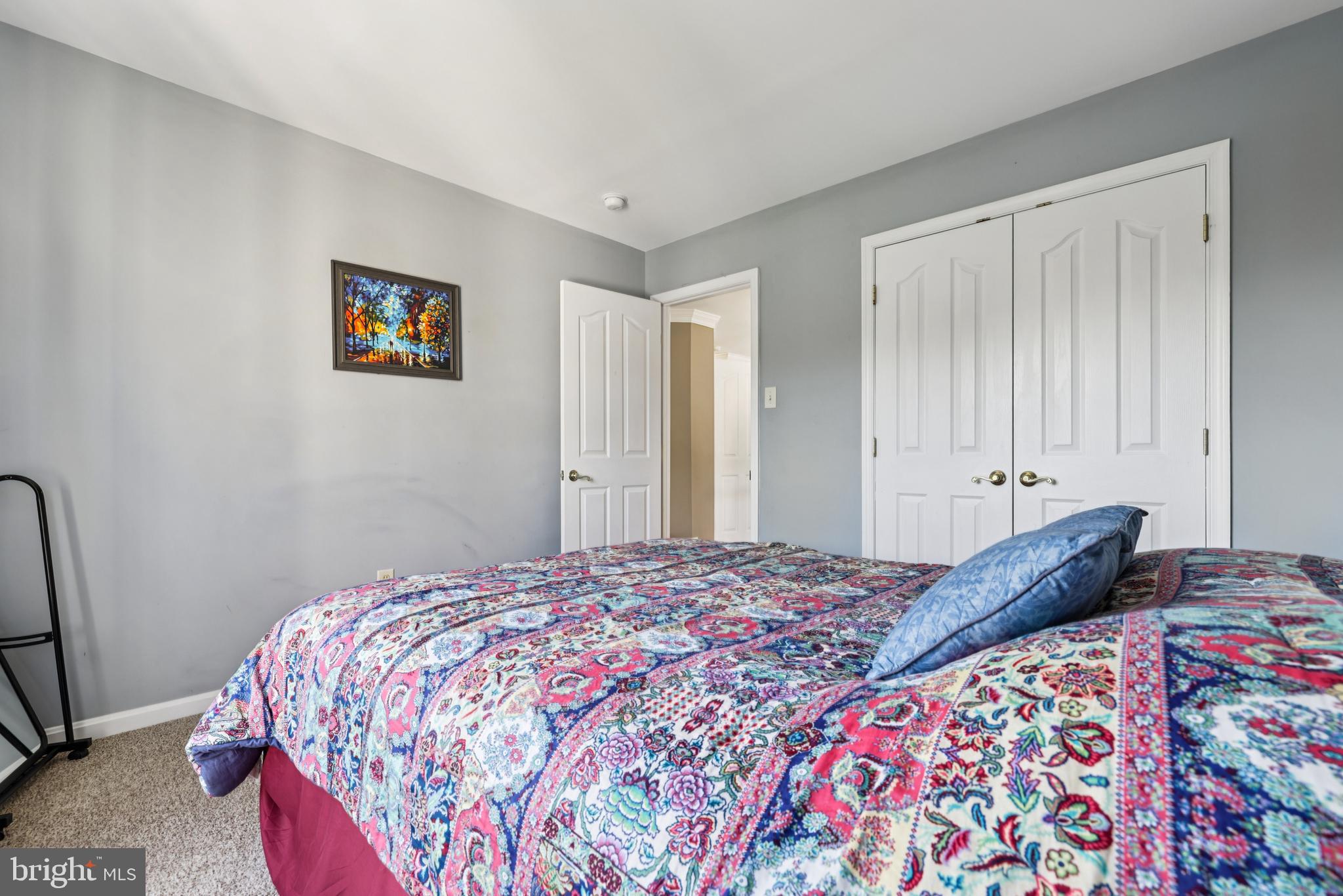 HOLLIFIELD ESTATES - Residential