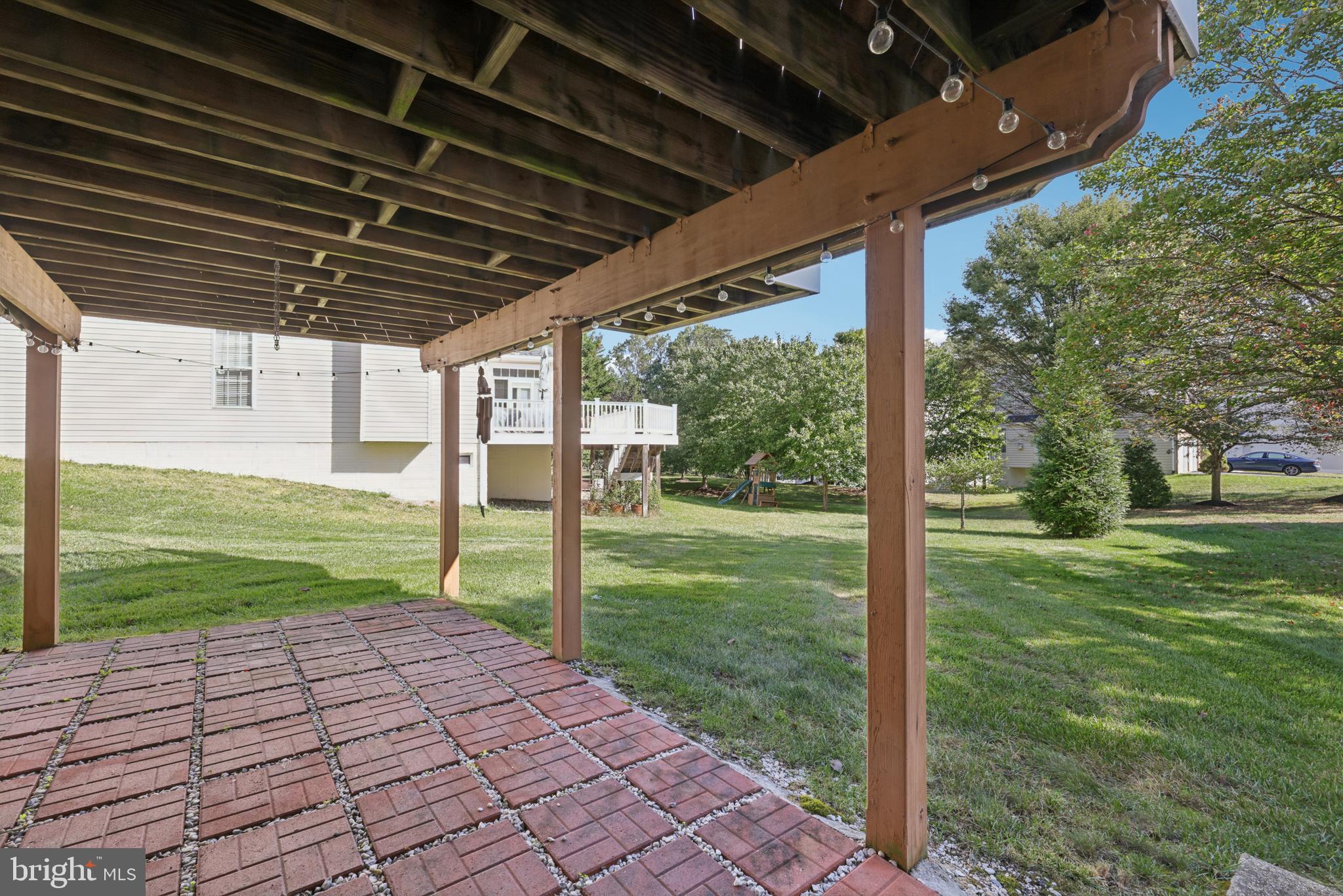 HOLLIFIELD ESTATES - Residential