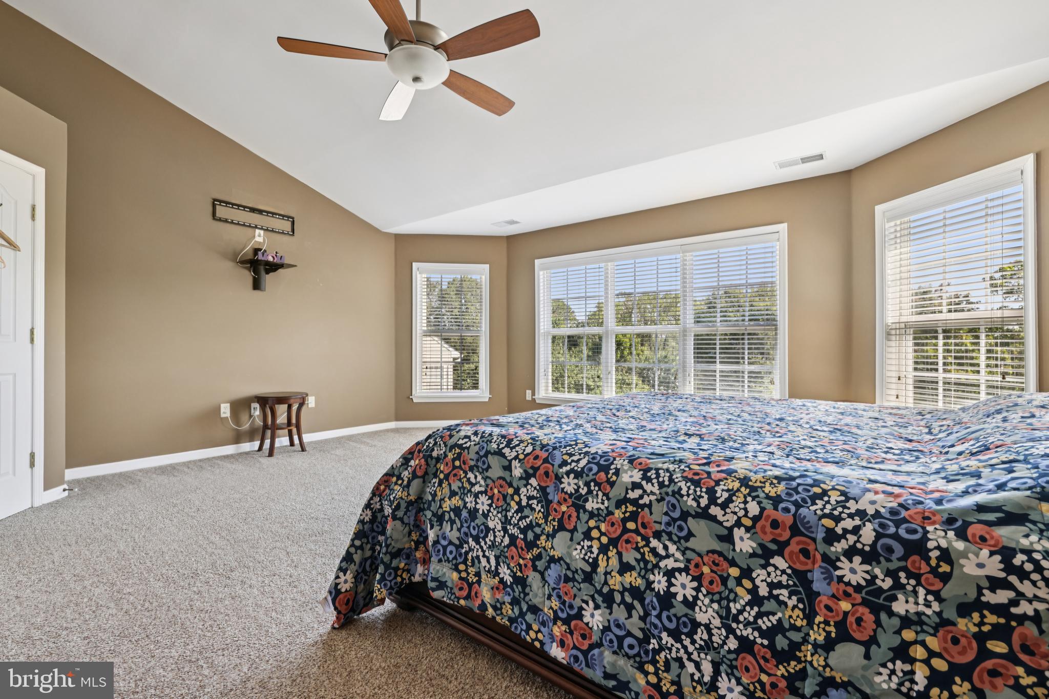 HOLLIFIELD ESTATES - Residential