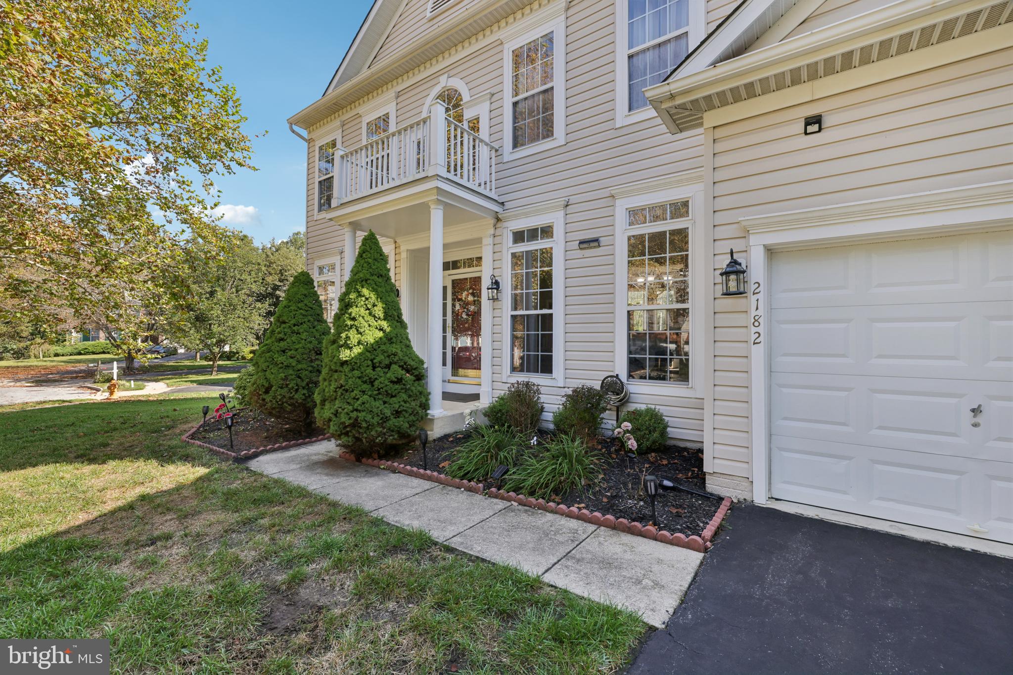 HOLLIFIELD ESTATES - Residential