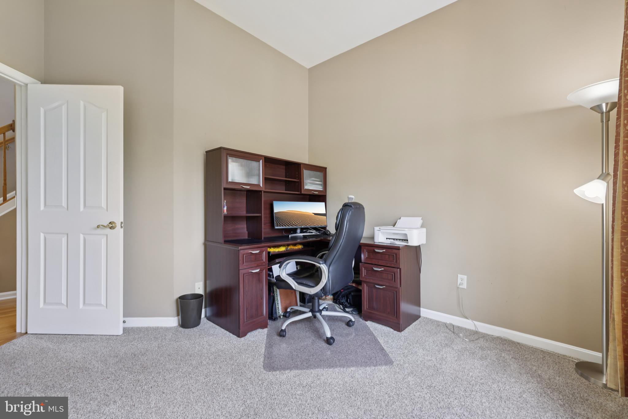 HOLLIFIELD ESTATES - Residential