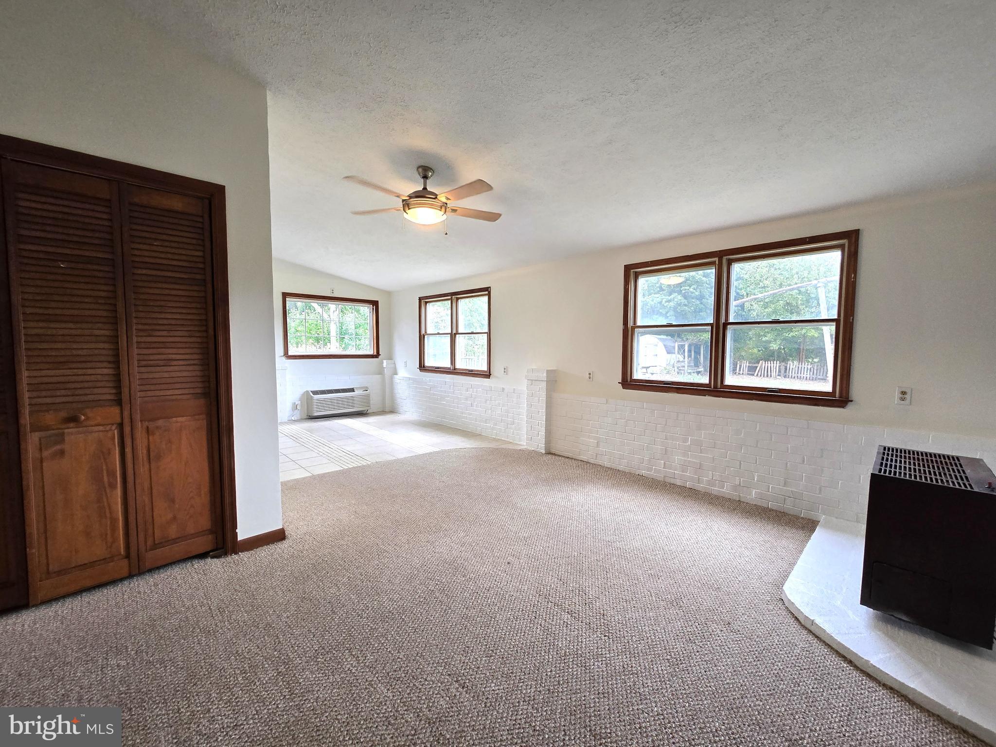 SMITHFIELD FARMS - Residential